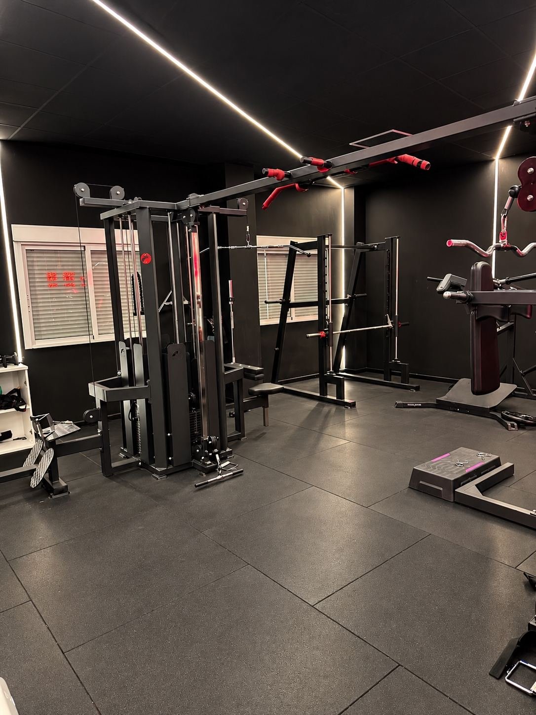 Kevin Barba Coaching, Aspe · iluminación LED de gimnasio · Ledilux