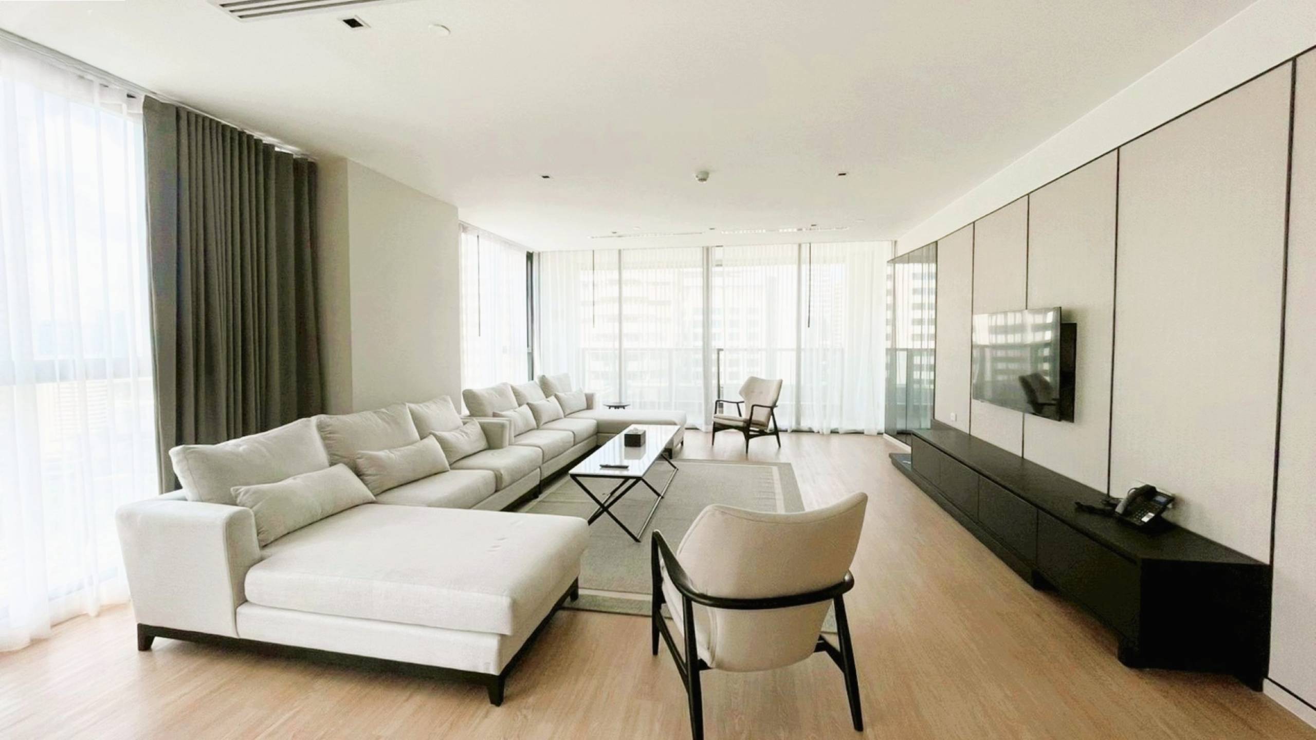 Executive Apartments Pet-Friendly Penthouse 1 1