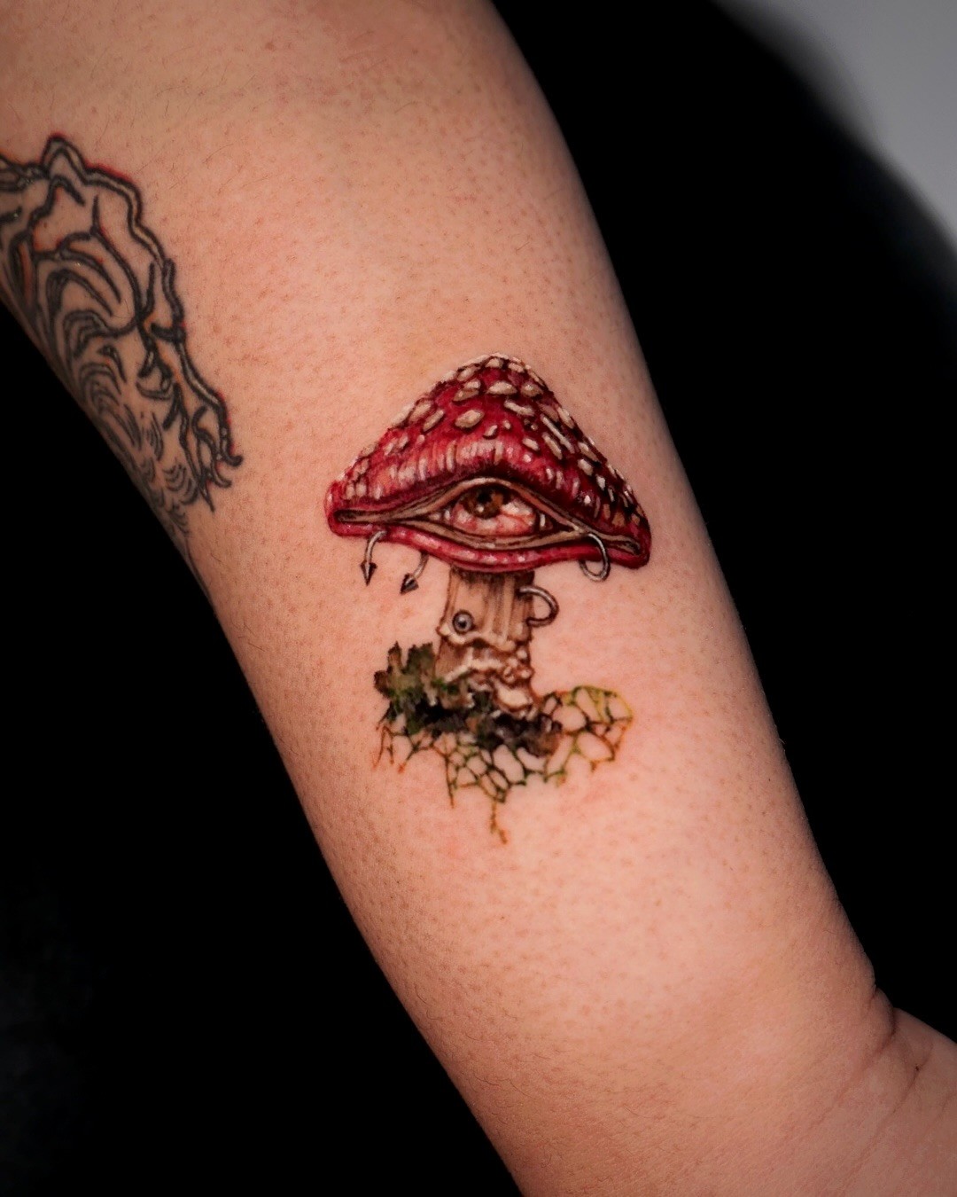 a couple of chairs sitting next to each other