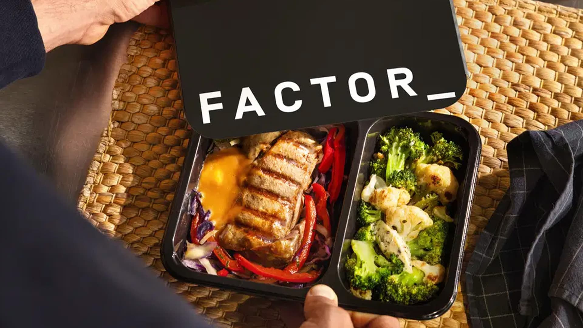 Vorbereitete Meal Preop Box von facor_ auf dem Tisch