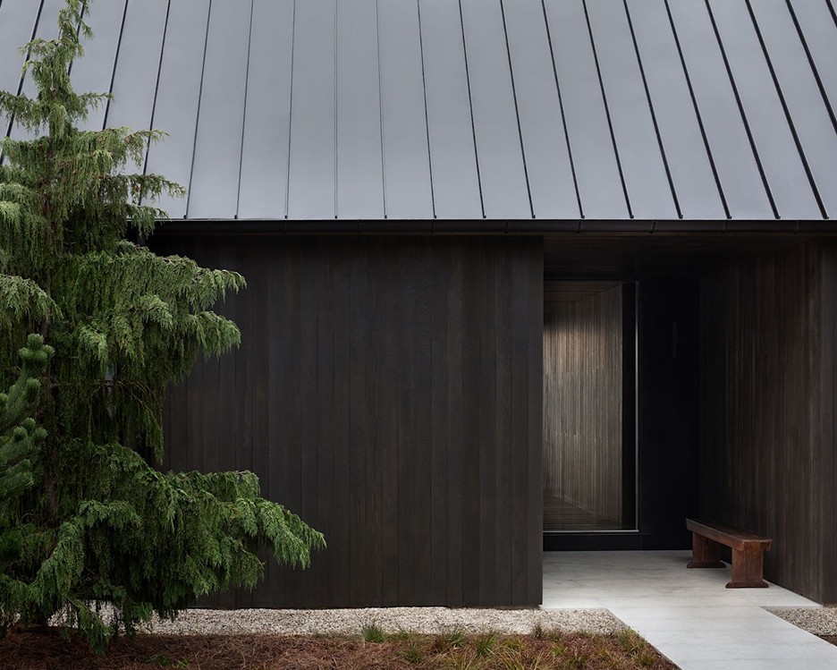 Lokihaus namas prie ežero