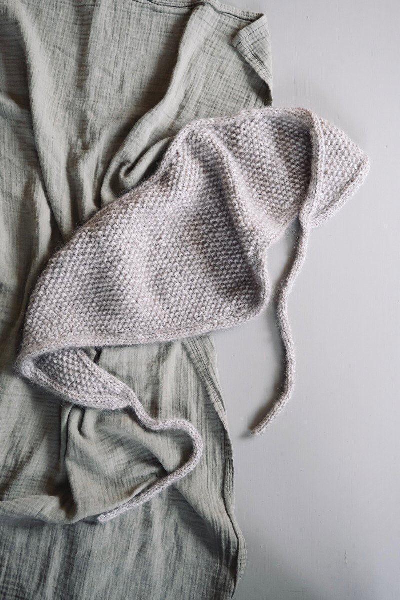 PearlBowShawl knitting pattern by Knittingforafriend