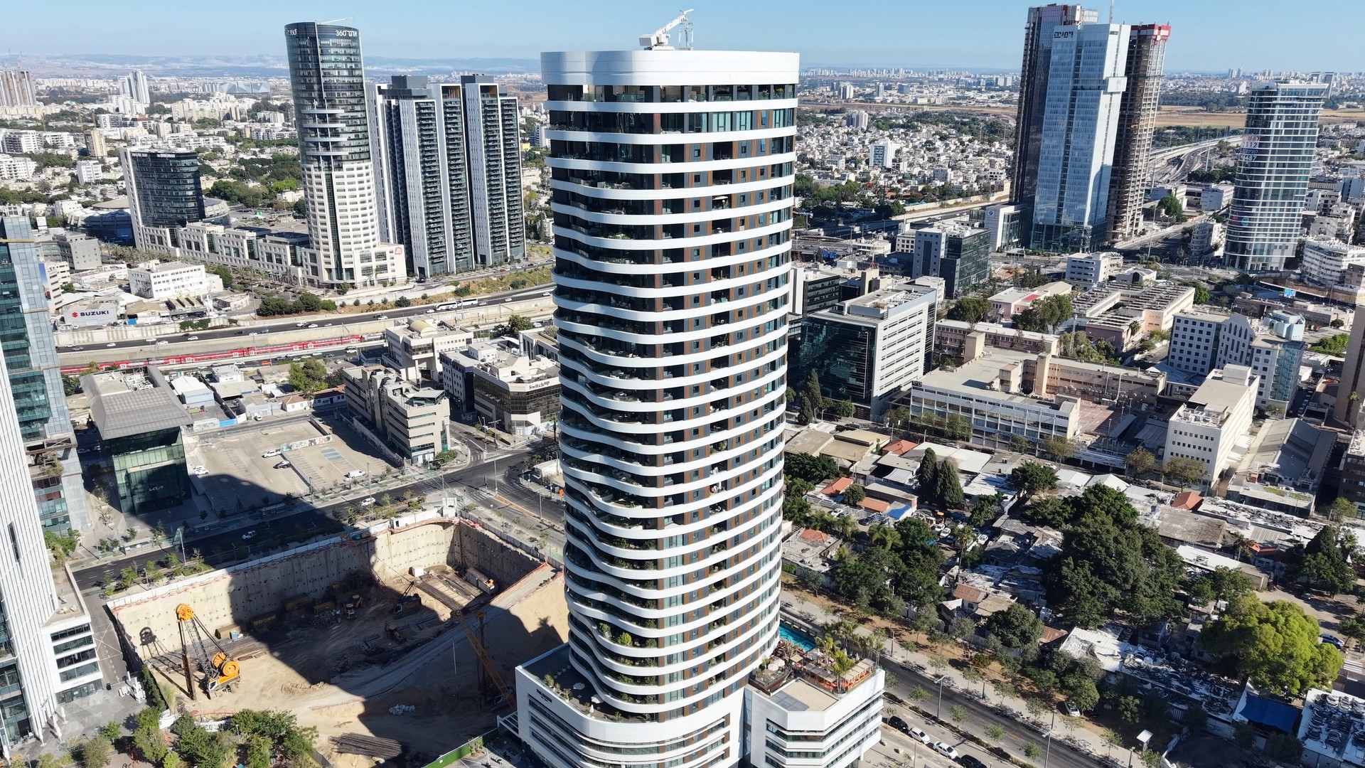 מגדל אלפא תמונה נוספת
