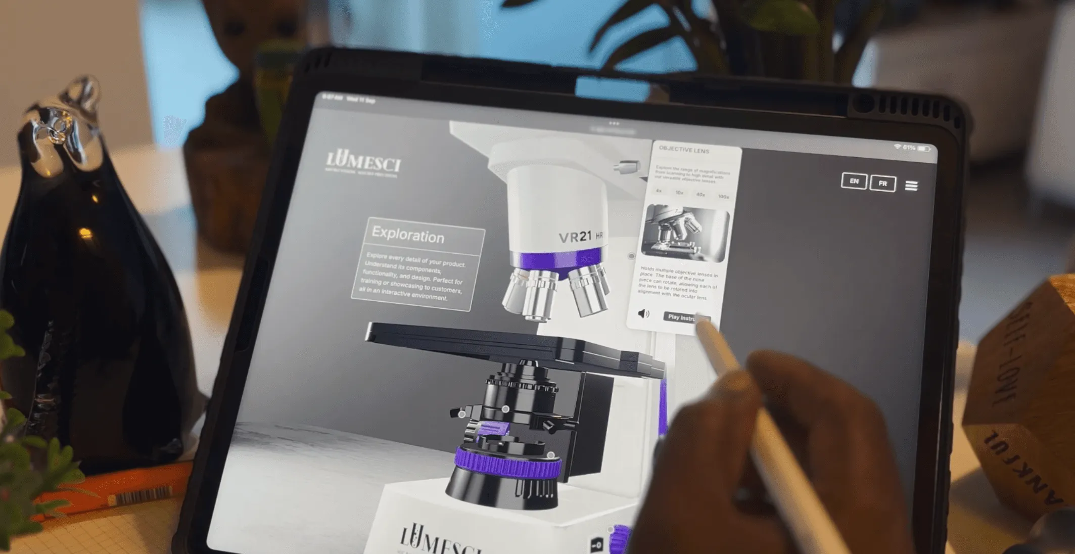 Microscope digital twin with hotspot revealing objective lens component details