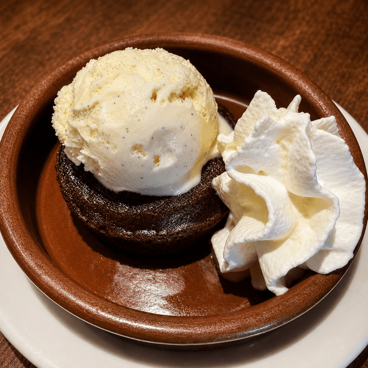 Fondant au chocolat maison servi à La Cassolette Clermont-Ferrand