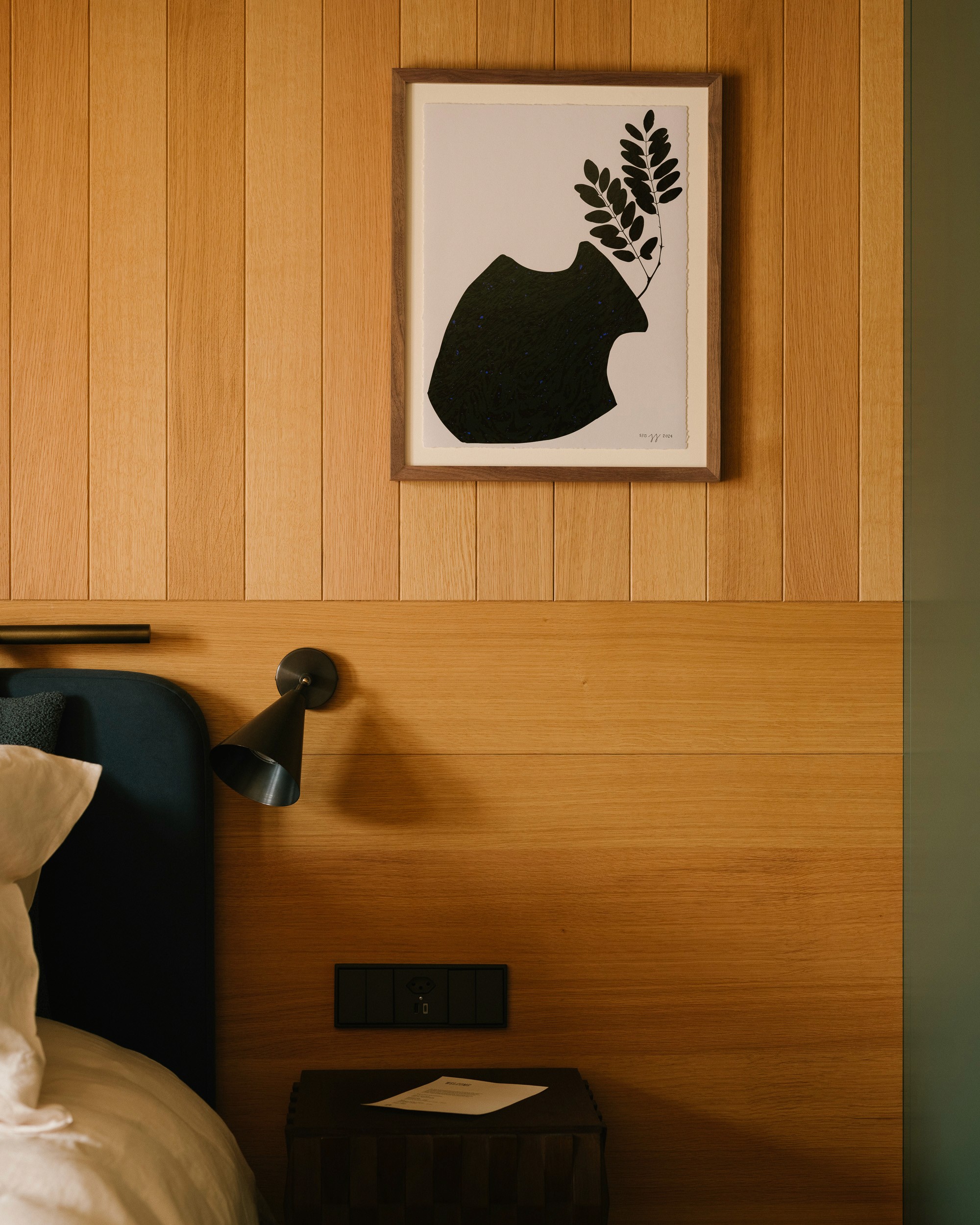 Batch.Works logo over a photo of a box of 3D printed objects