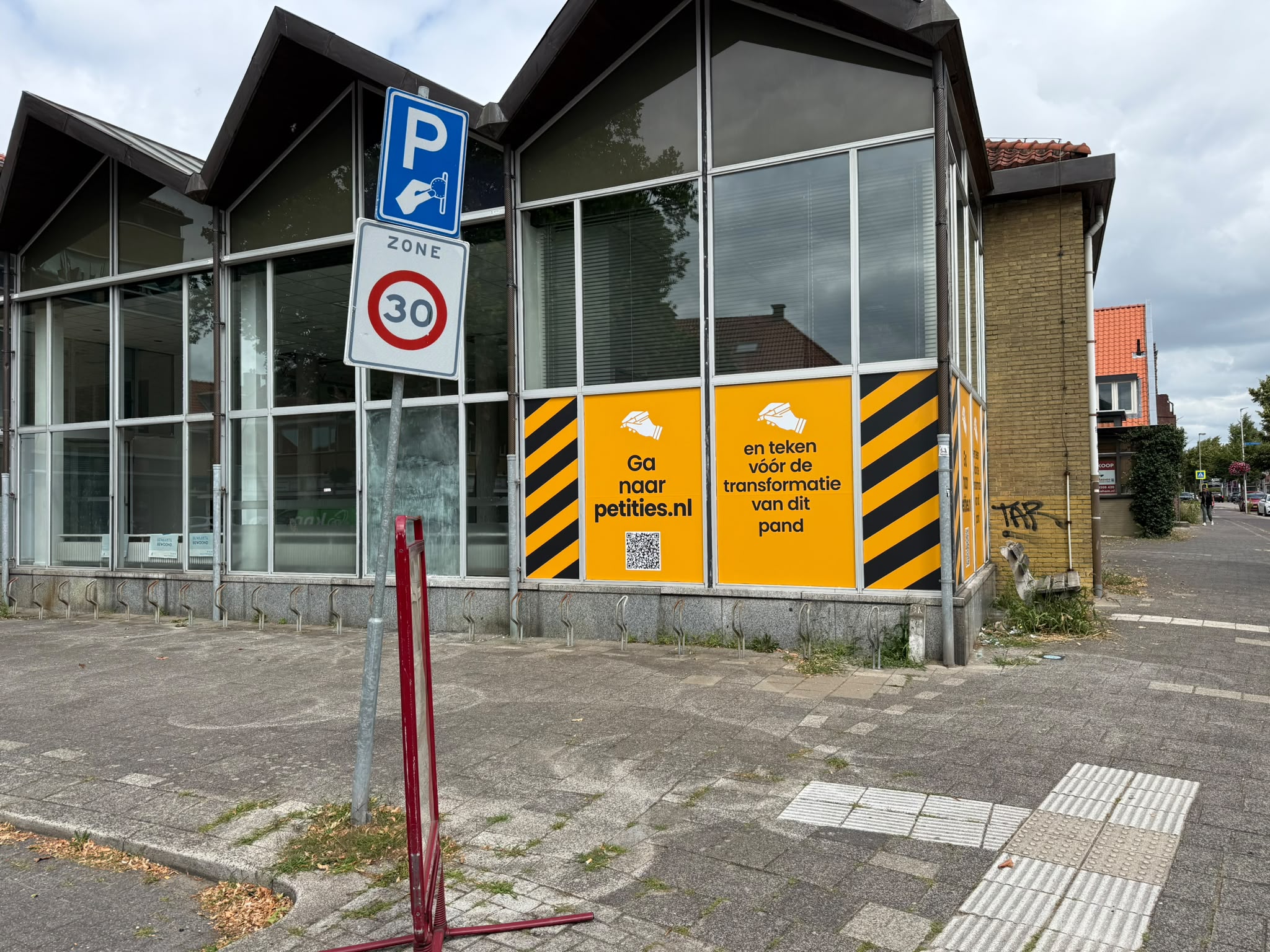 Het leegstaande Bussumse Postkantoor