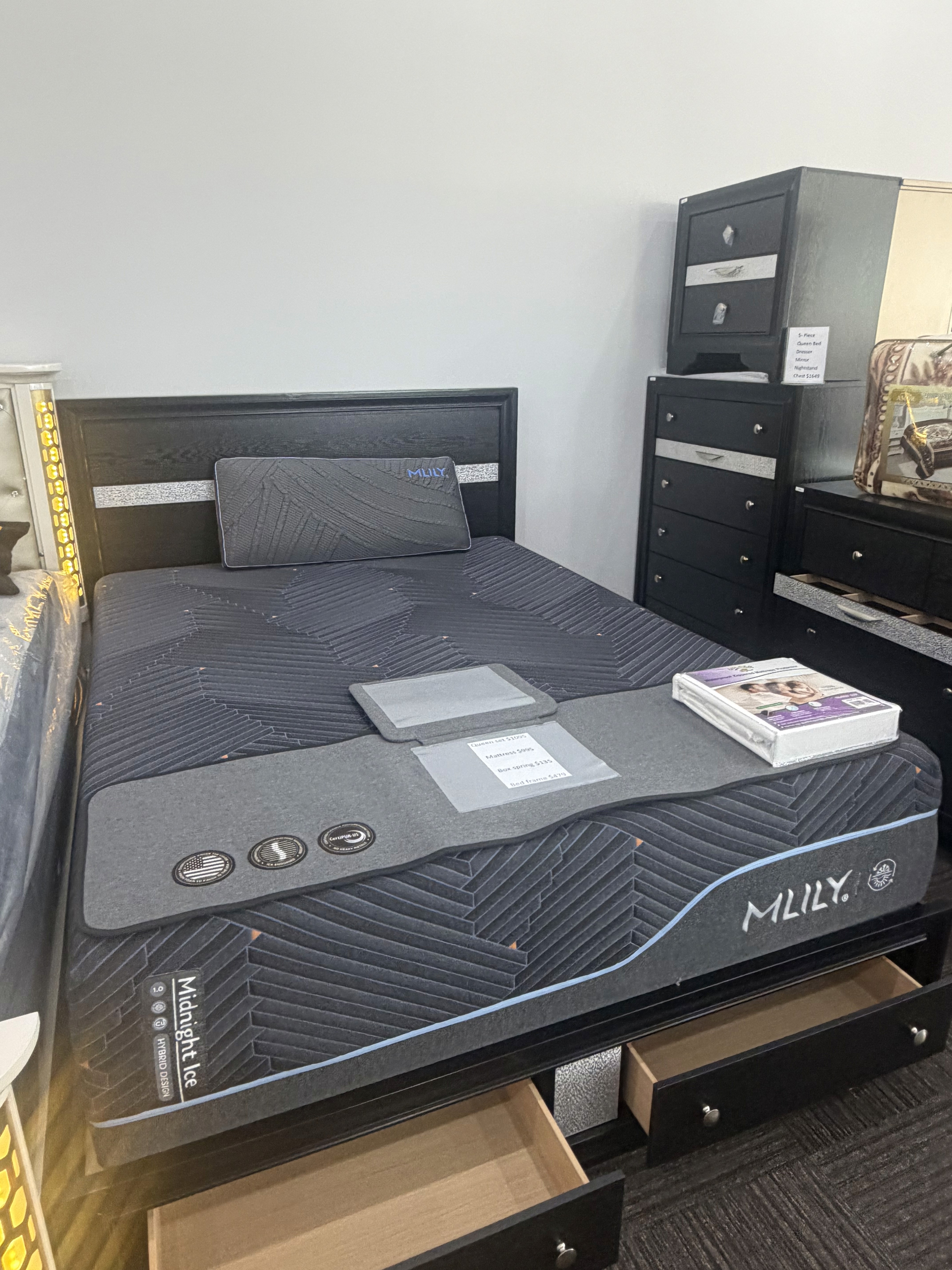 Black Dreamscape mattress set in the showroom