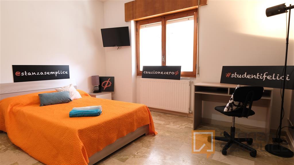 21 sqm room in Via Cordedda, Sassari