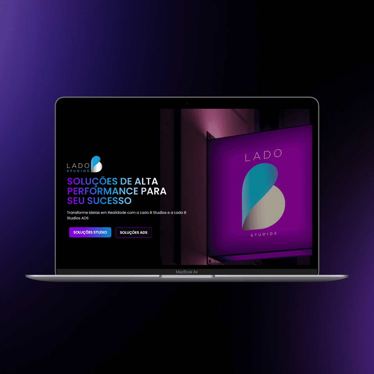 Lookfolio Portfolio in Framer