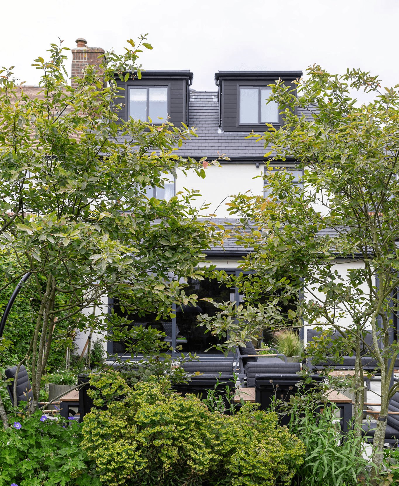 Rosie Wilkins is an award-winning landscape designer based in Bournemouth, Dorset.