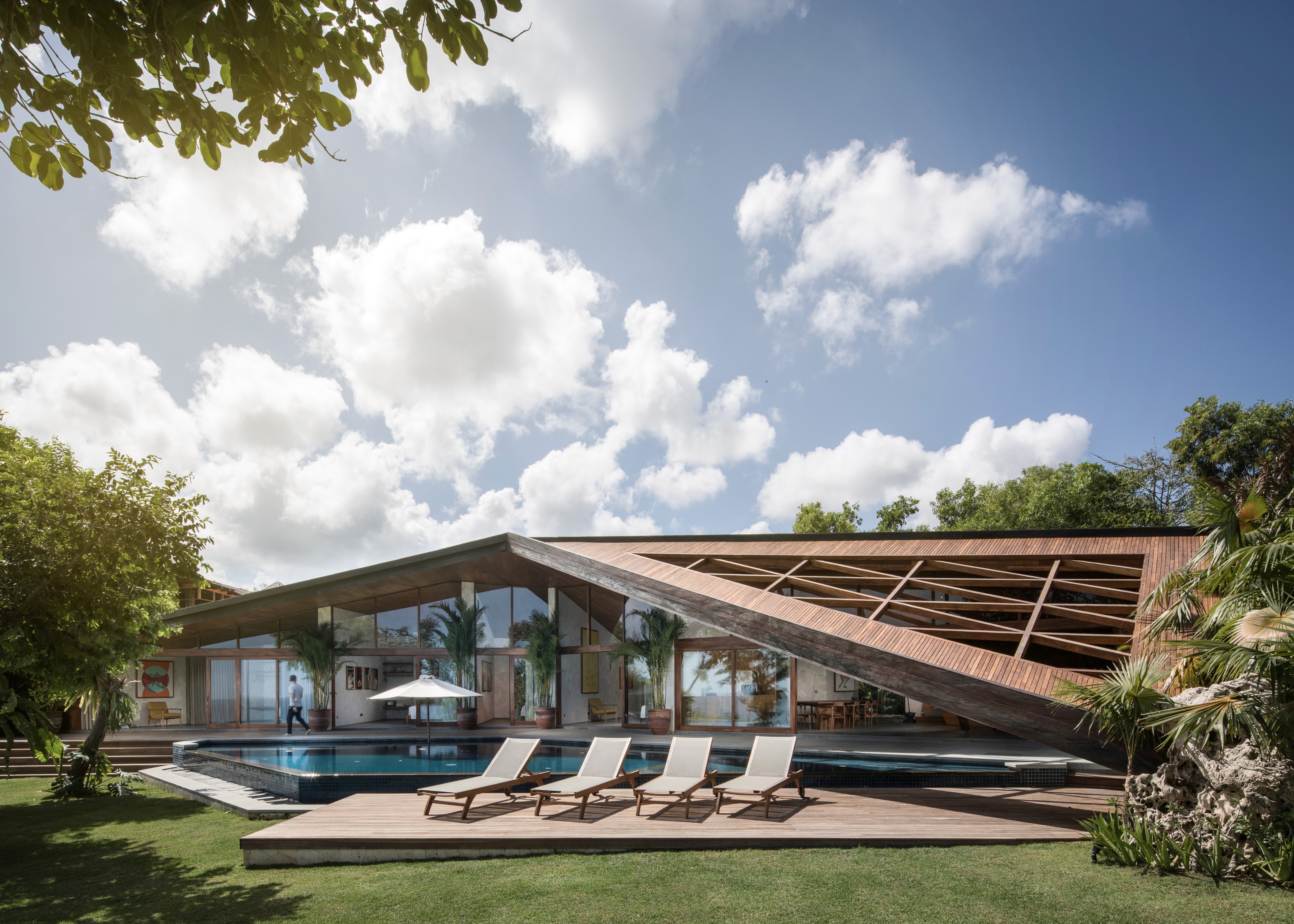 Carbon House | Photo Credit © KIE | HOMEISSUE x Alexis Dornier