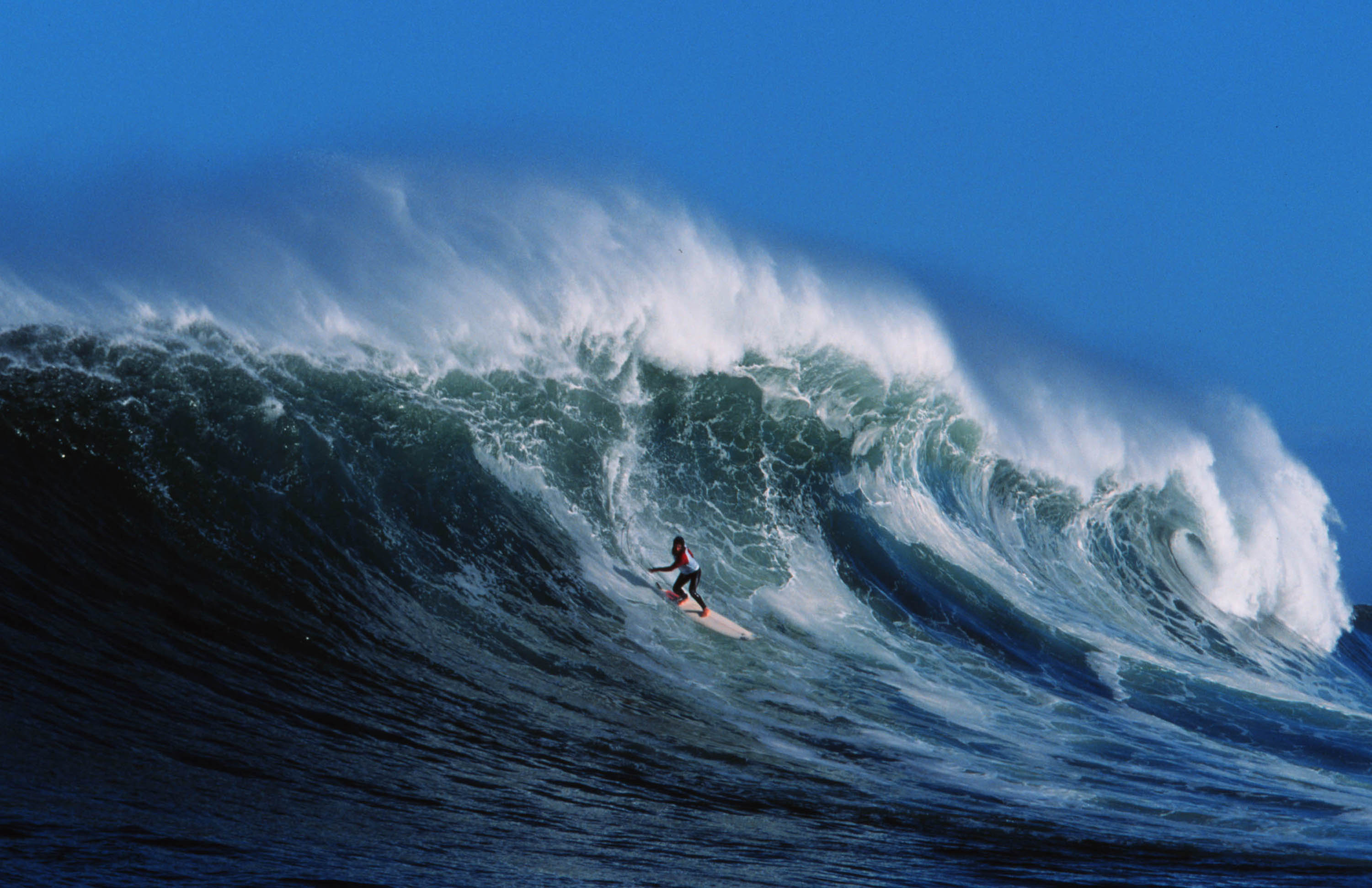 cold water big wave surfing