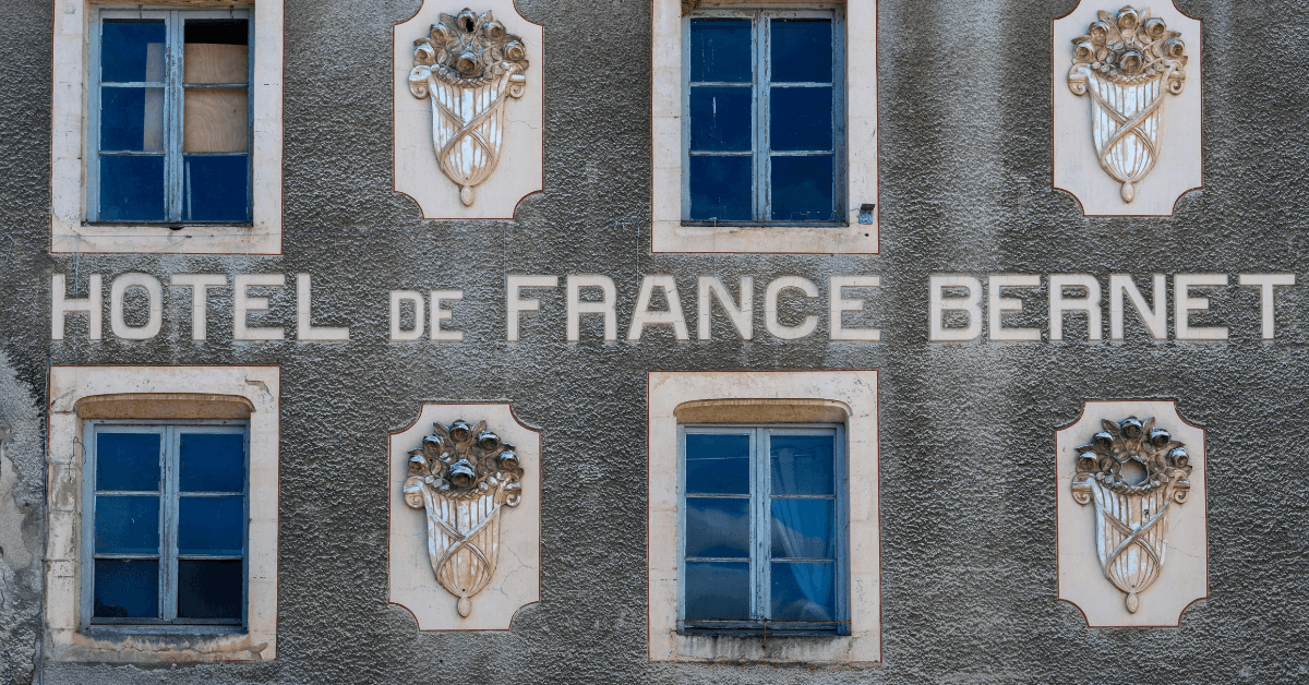 How Hospitality Companies in France Can Improve Email Engagement