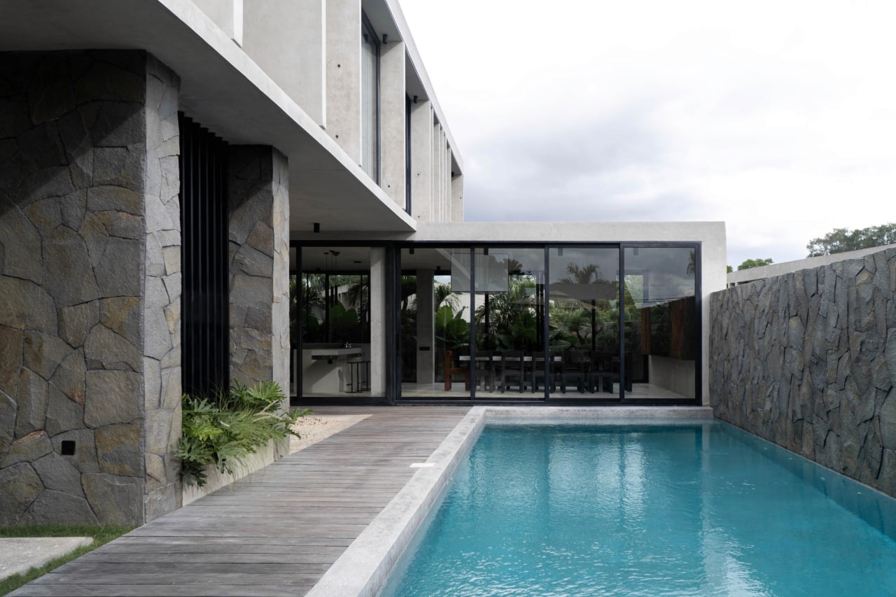 Luxury 6-bedroom villa in Kabakaba, Seseh