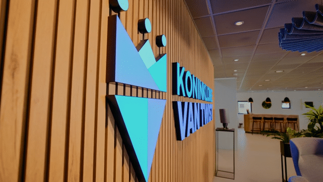 Testimonial-video-DSN-Workspace-Solutions-Koninklijke-Van-Twist-Infinity-Frame