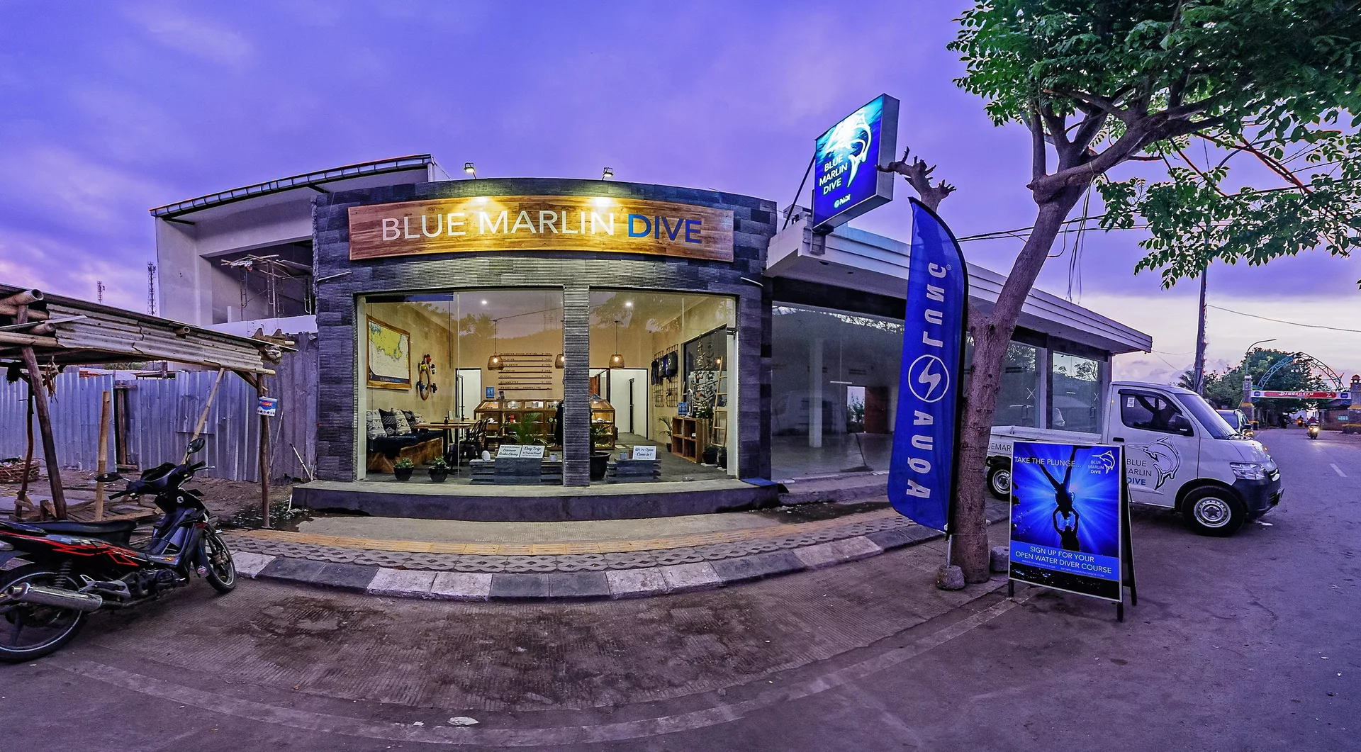 Blue Marlin kuta lombok shop store front