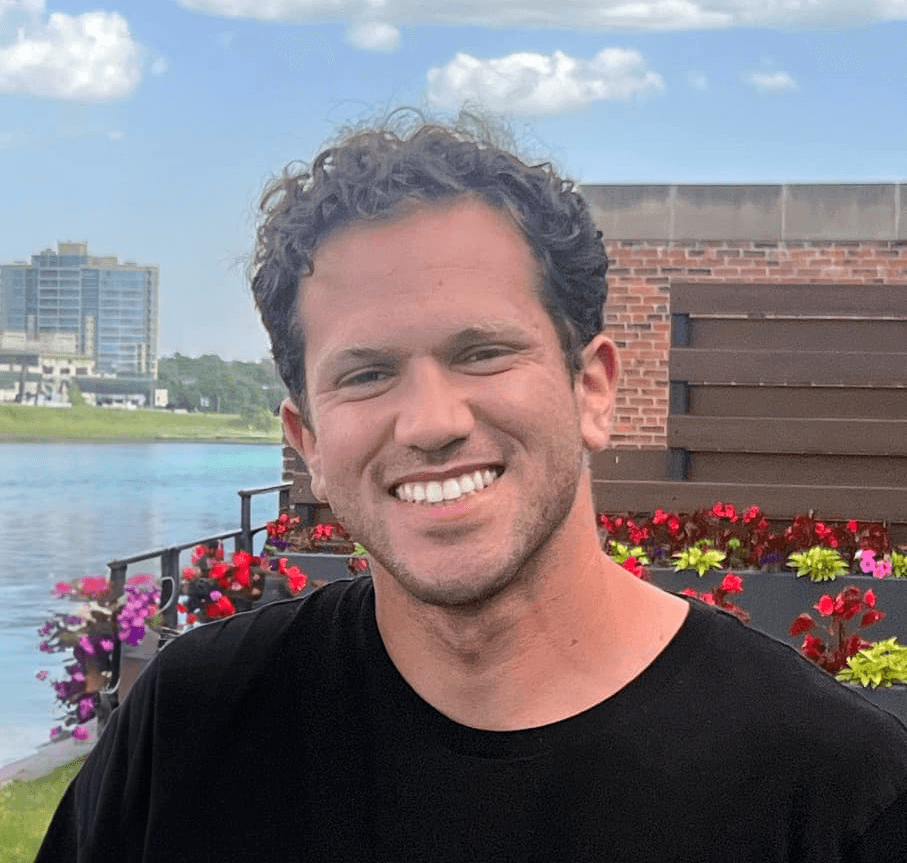 Sam Shapiro - Grounded RV