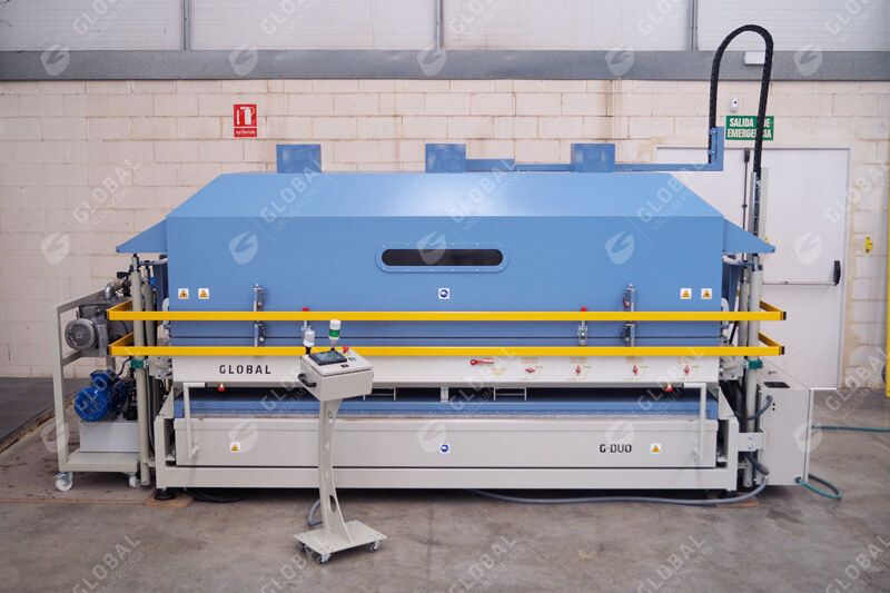 Multifunctional thermoforming station