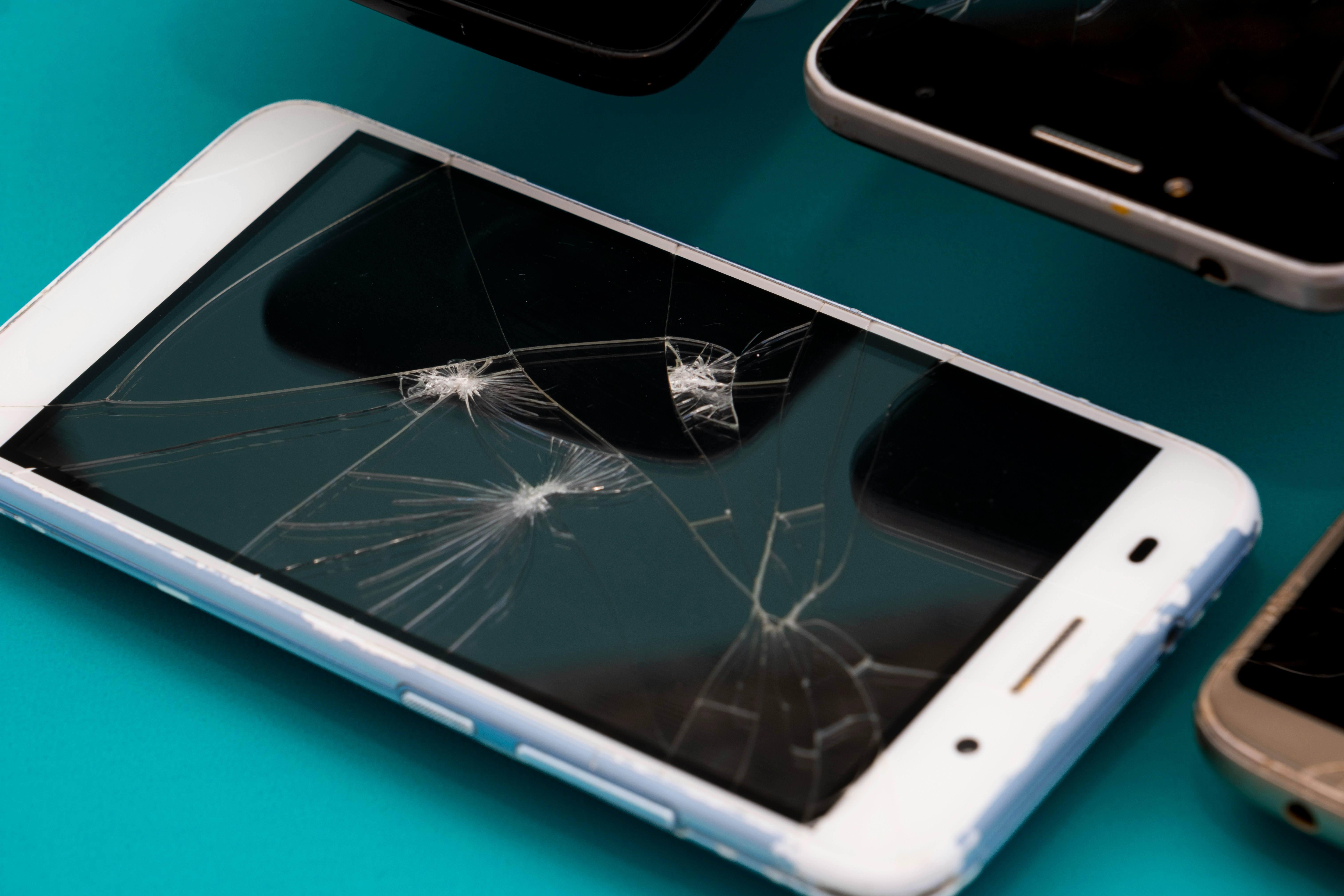 selective focus photography of girl drinking water