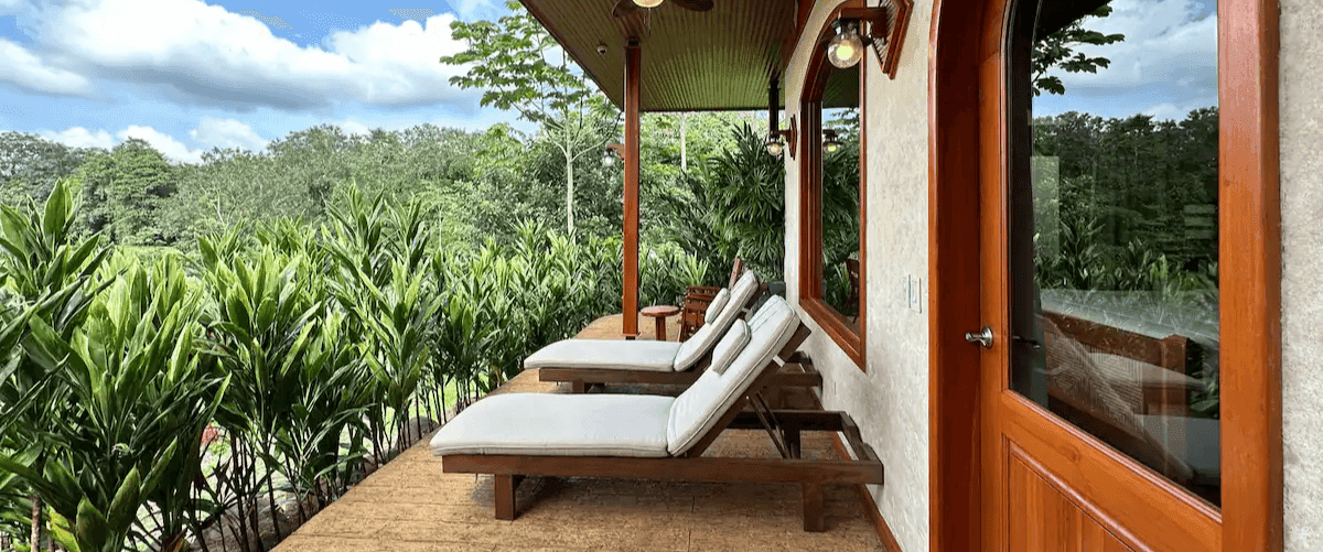 Garden of a villa in Arenal Hills