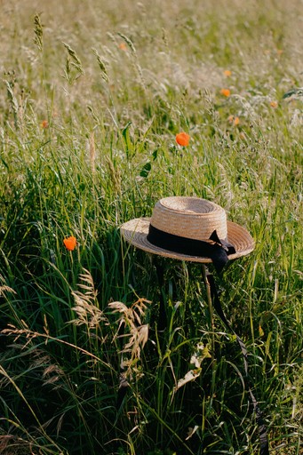 chapeau sur le terrain