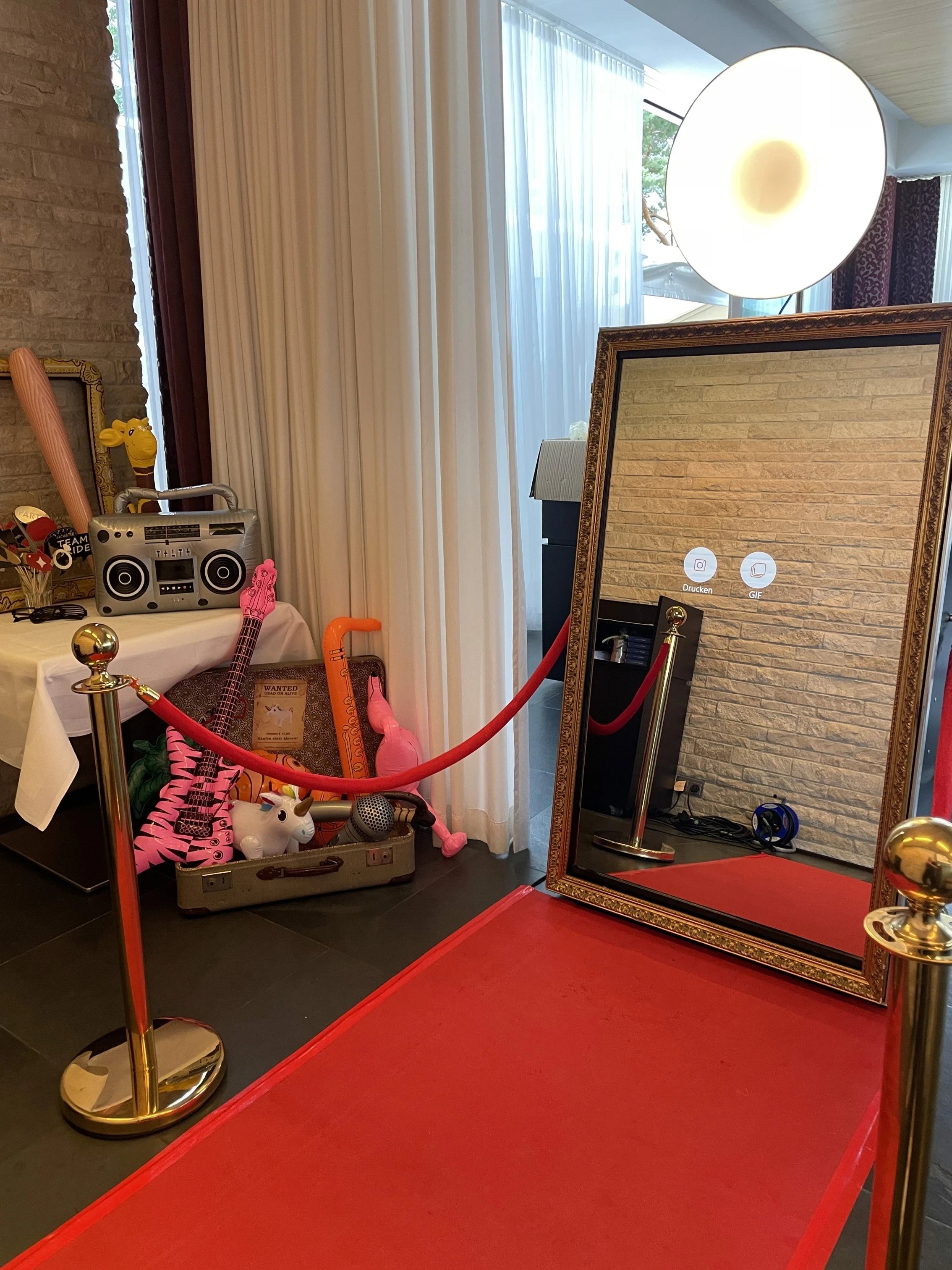 Fotospiegel Paparazzi - Die perfekte Fotobox für eure Hochzeit in Albstadt