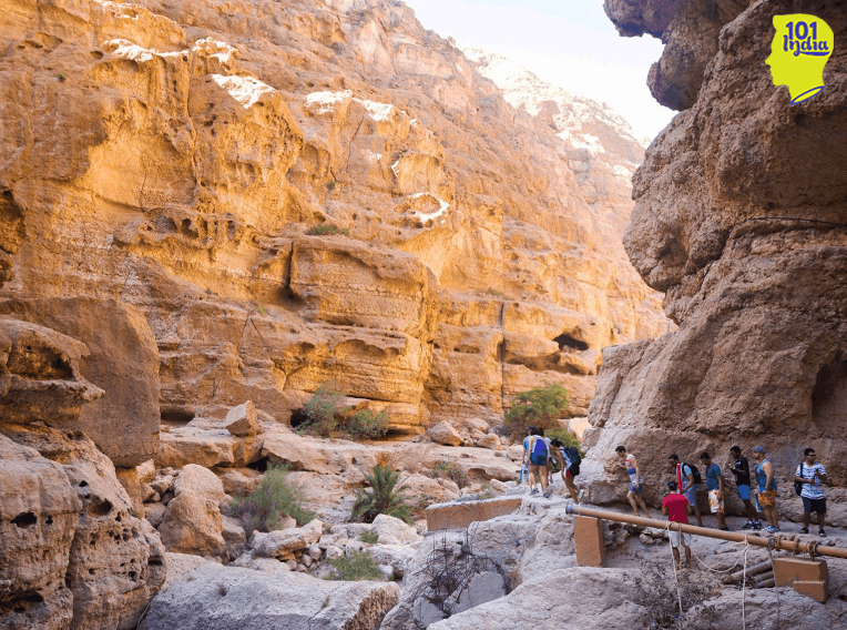 Beginning of the hike in Wadi Shab. Photo Credit: Divanshu Jain
