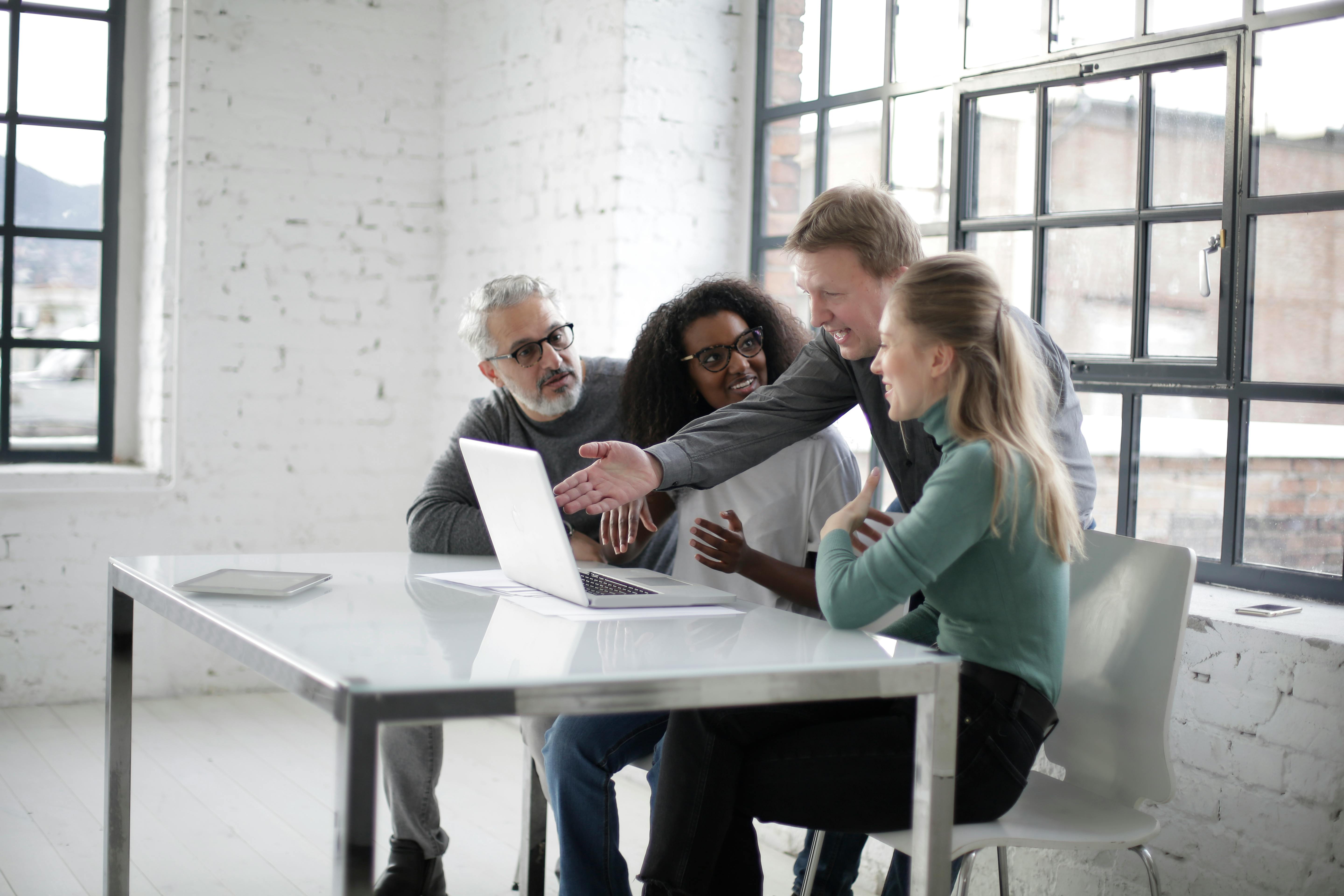 Brokers having a meeting about fixed rate mortgage