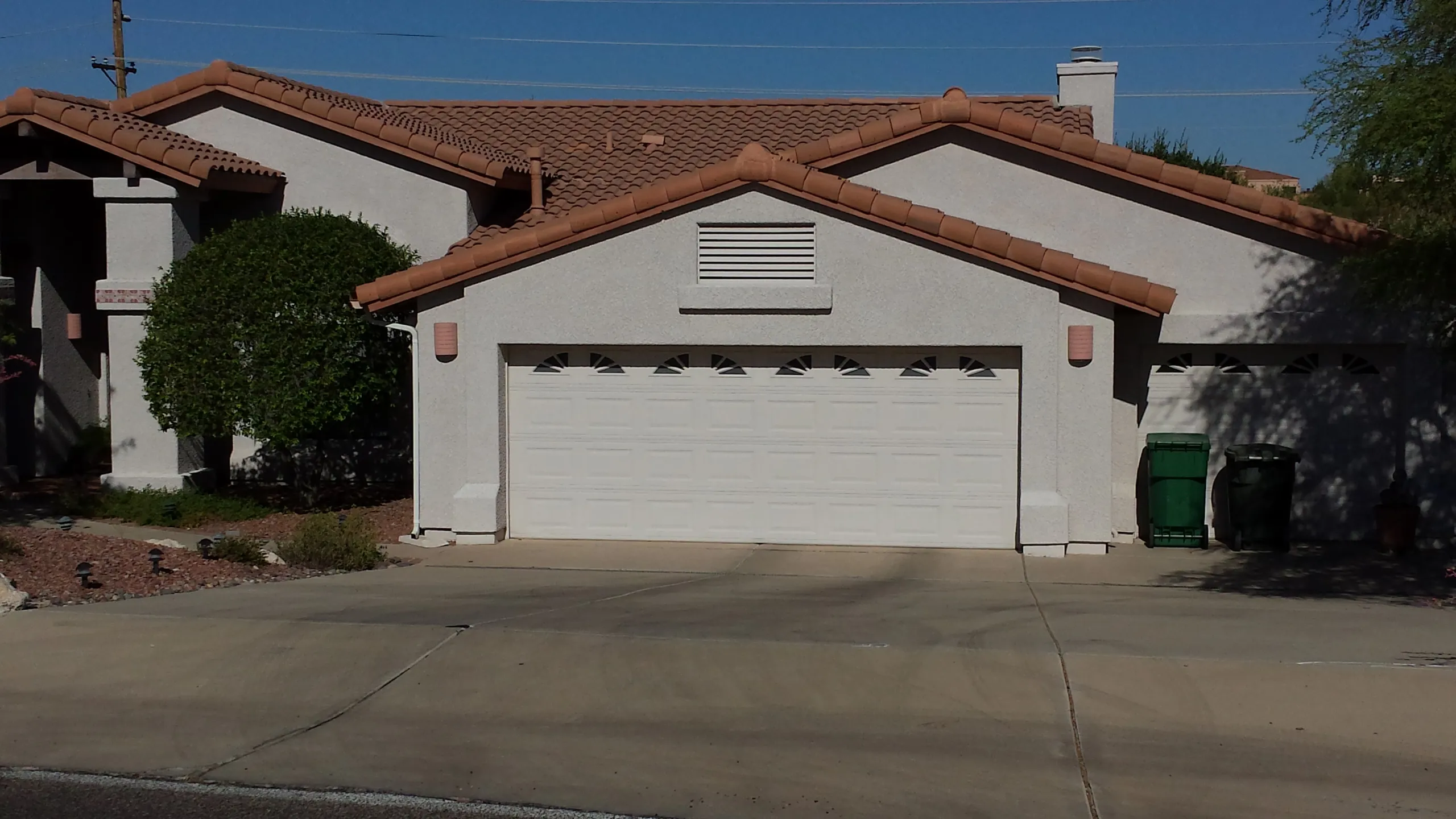 Roofing on a Tucson home by Silva Diversified Construction