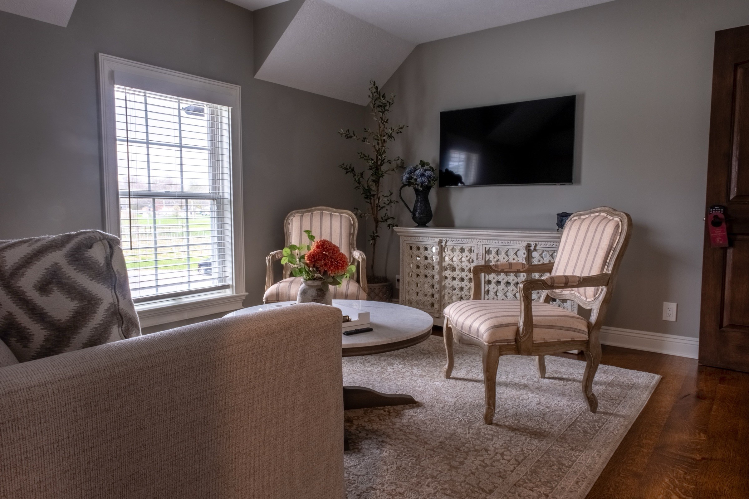 Premium 201 King Suite at Vincent William
