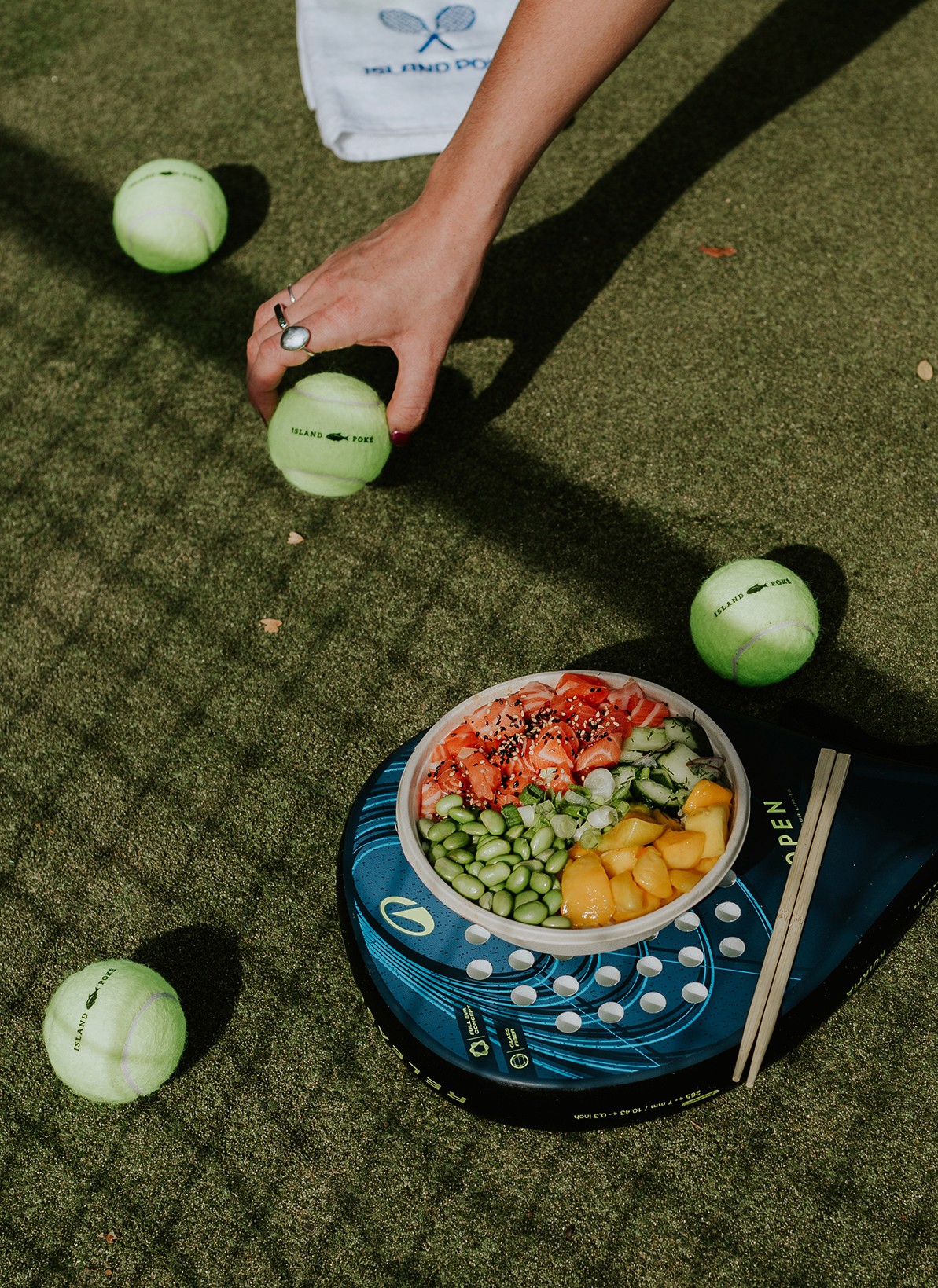 island poké padel court