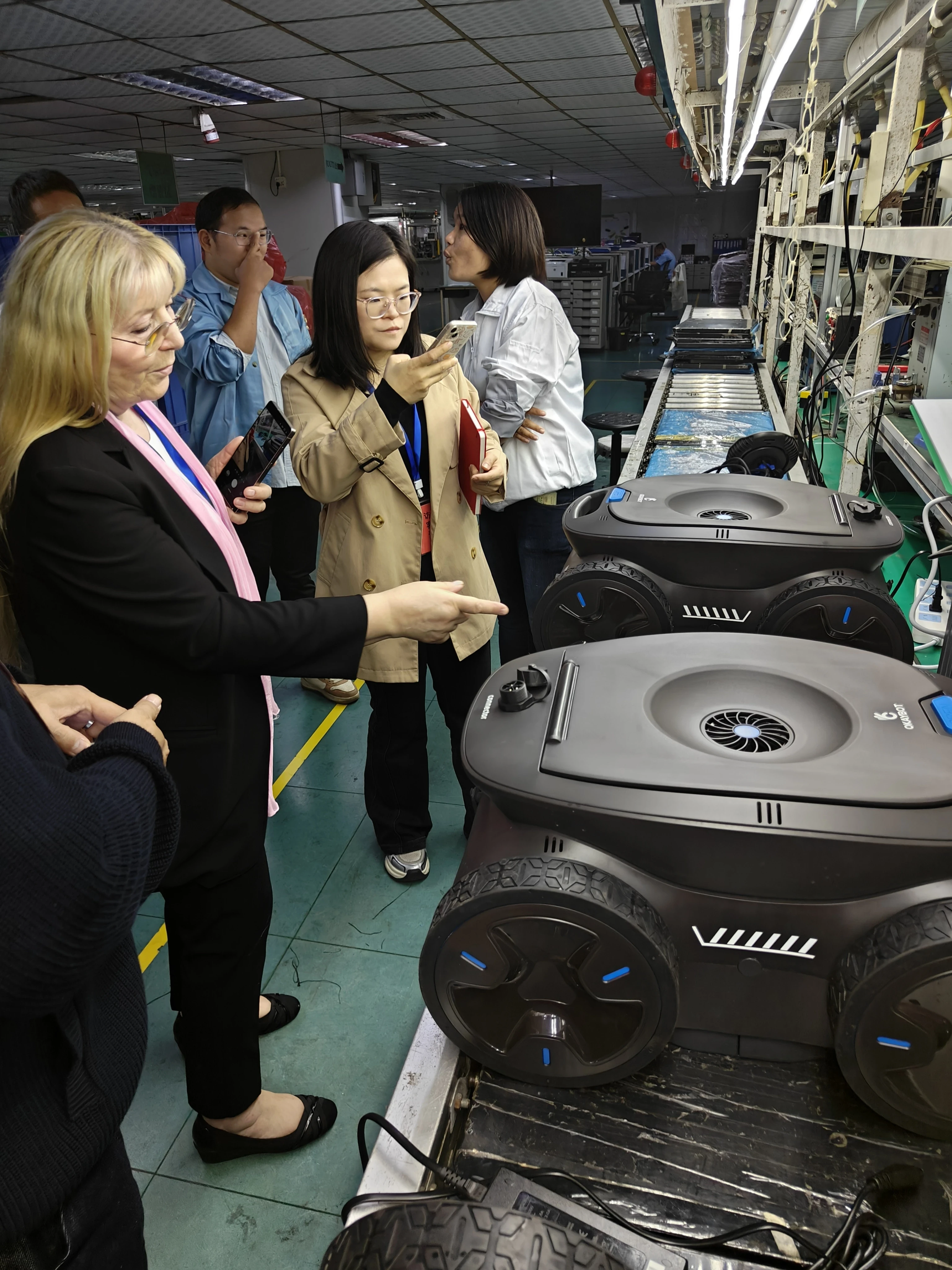 What Are Good Brands for Robotic Pool Cleaners?