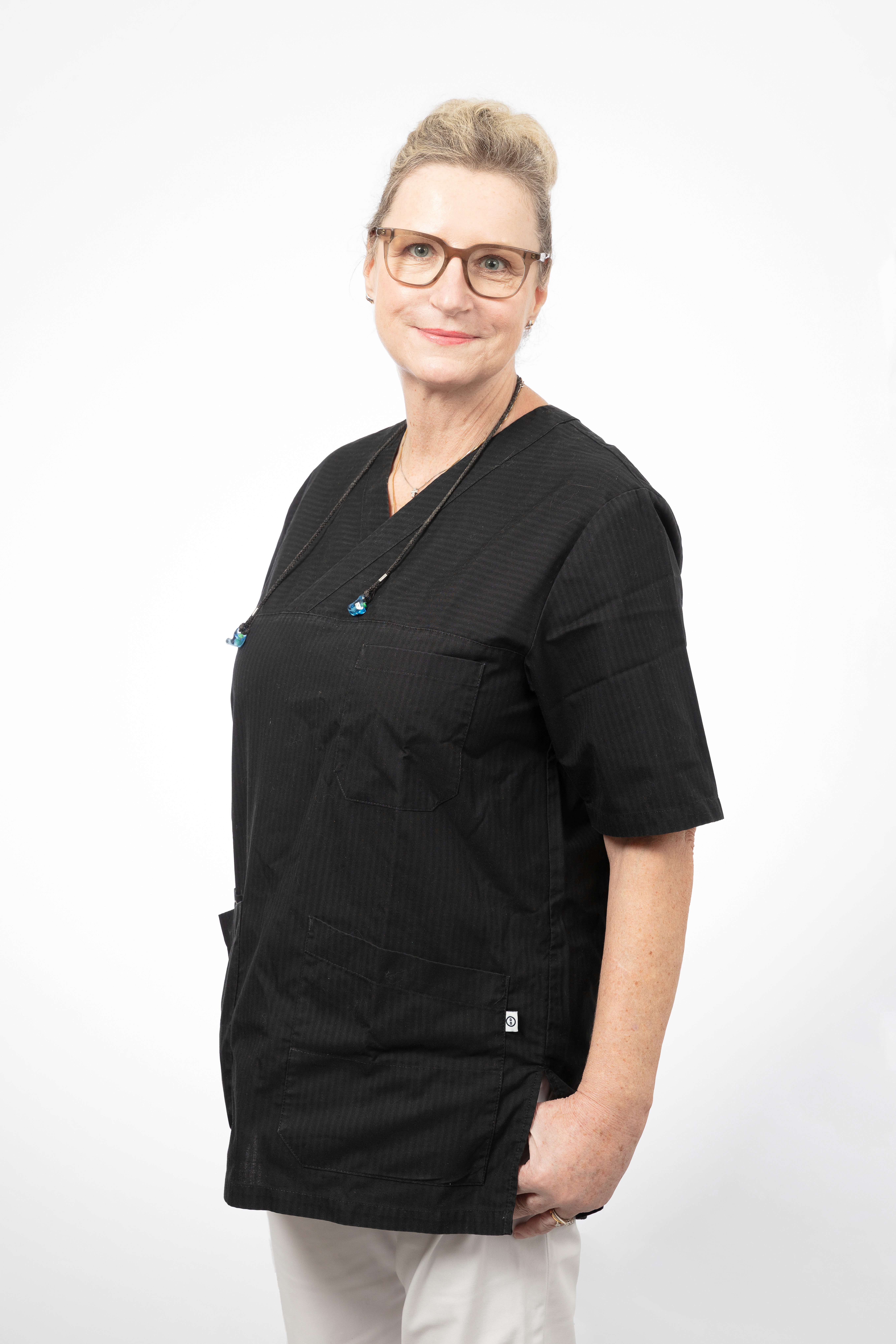 Tandhygienist Danijela under konsultation med patient