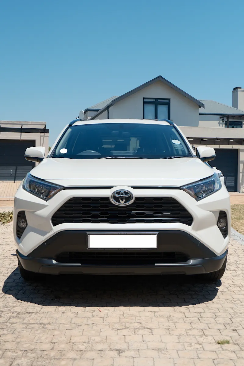 Fron view of a freshly washed SUV
