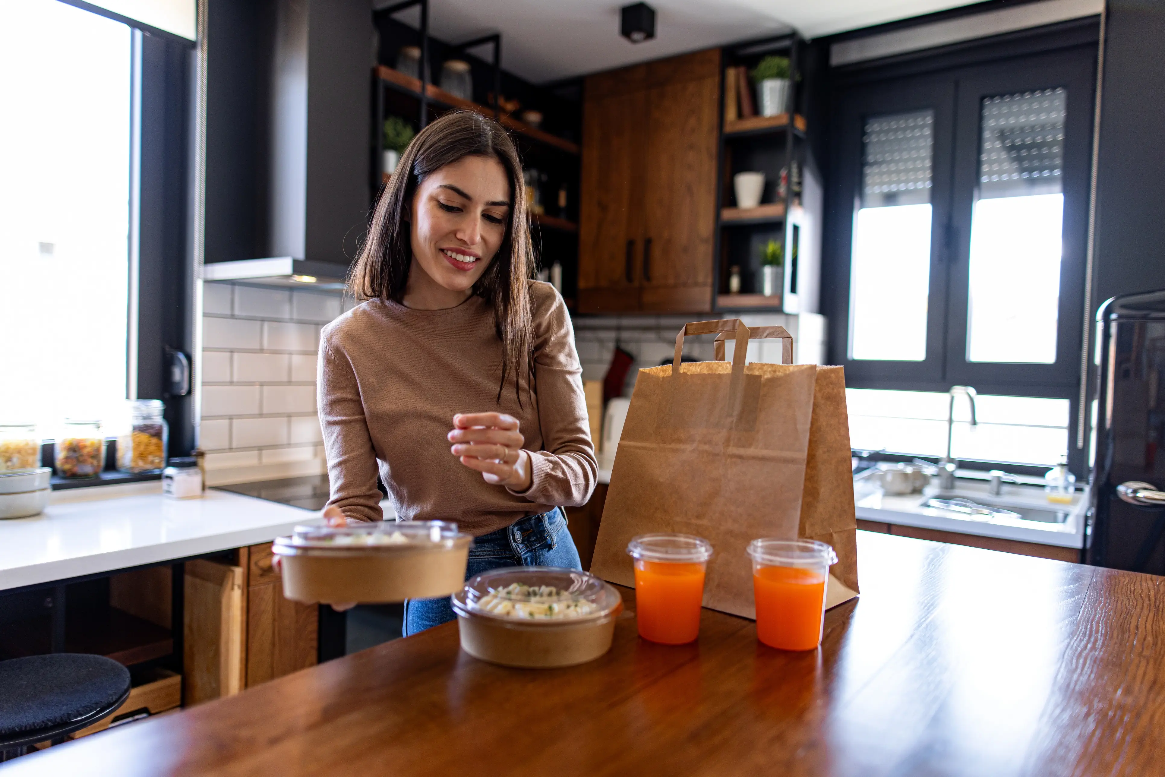 Person brining in Delivery order