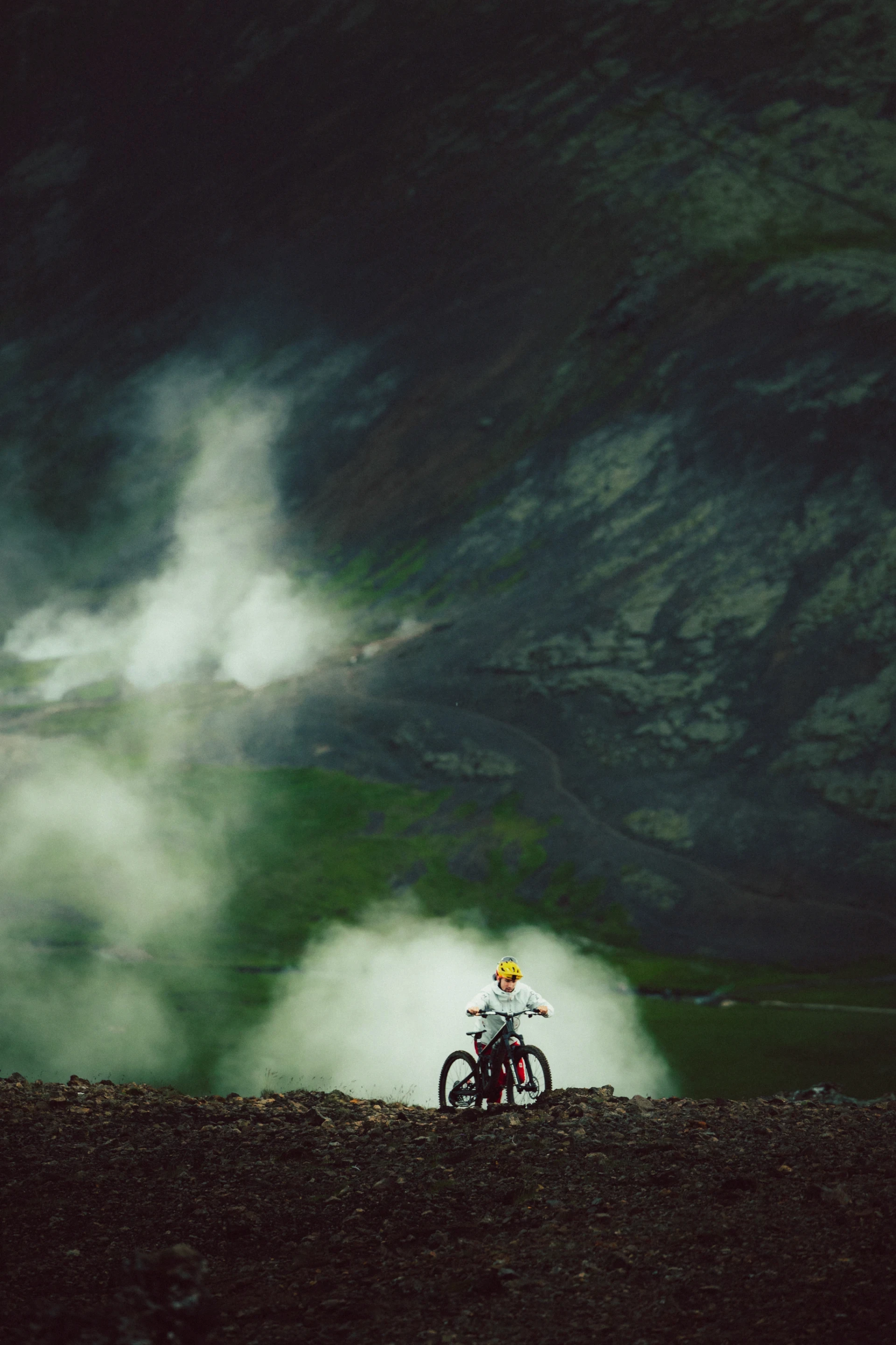 Mountainbike in dramatic landscape on Iceland singletrack