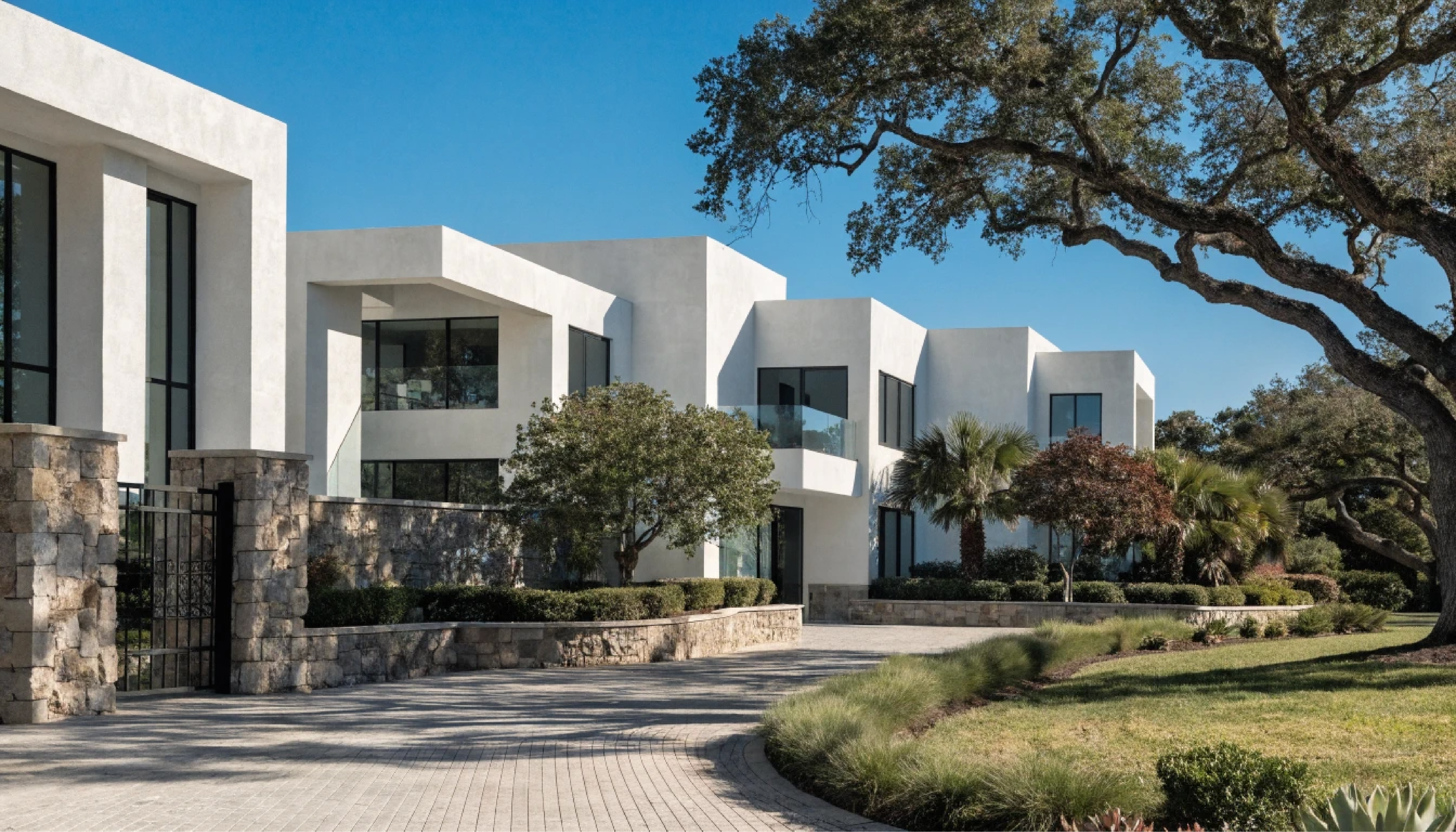 Luxury Villa in Hunters Creek Village cover image