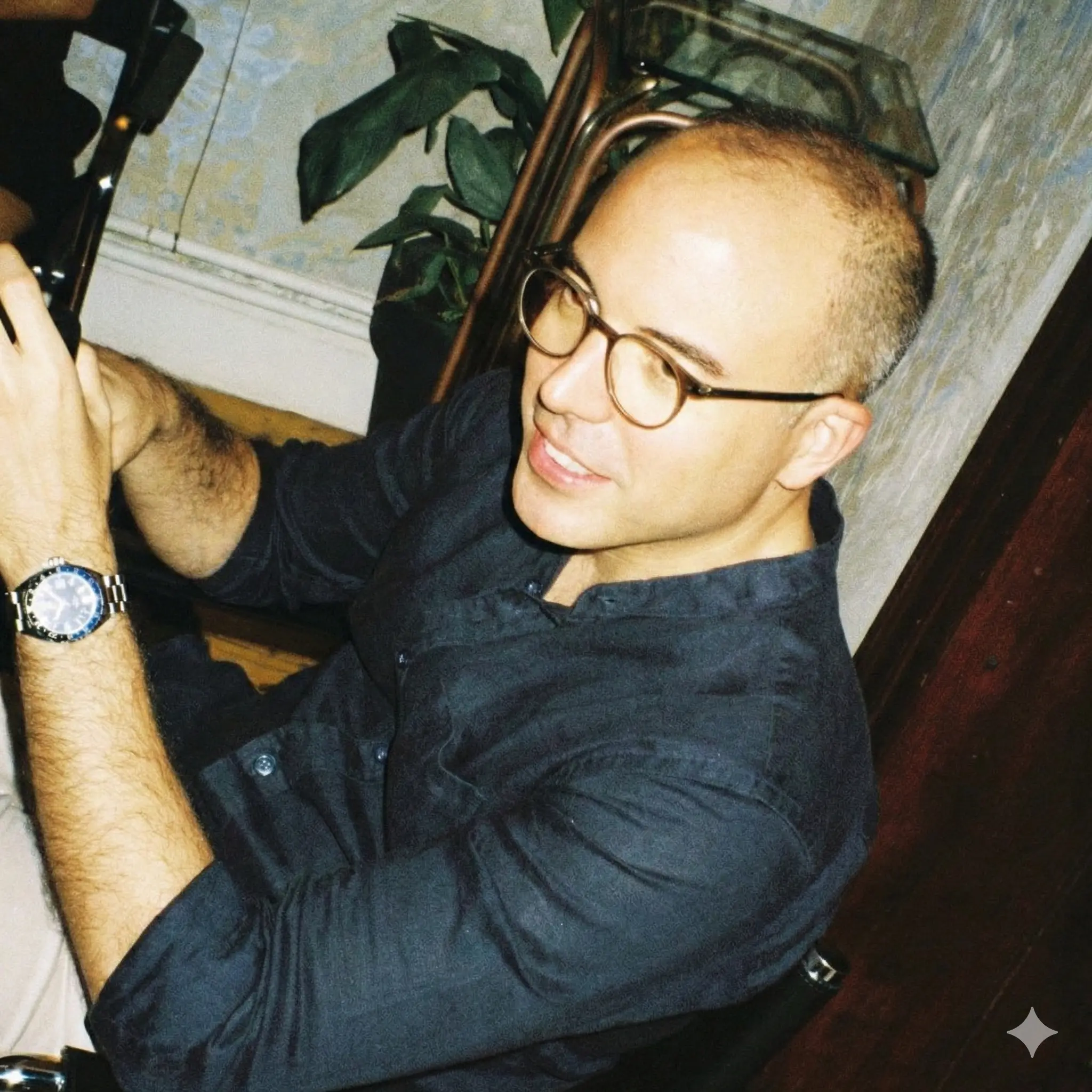 a person wearing a baseball cap