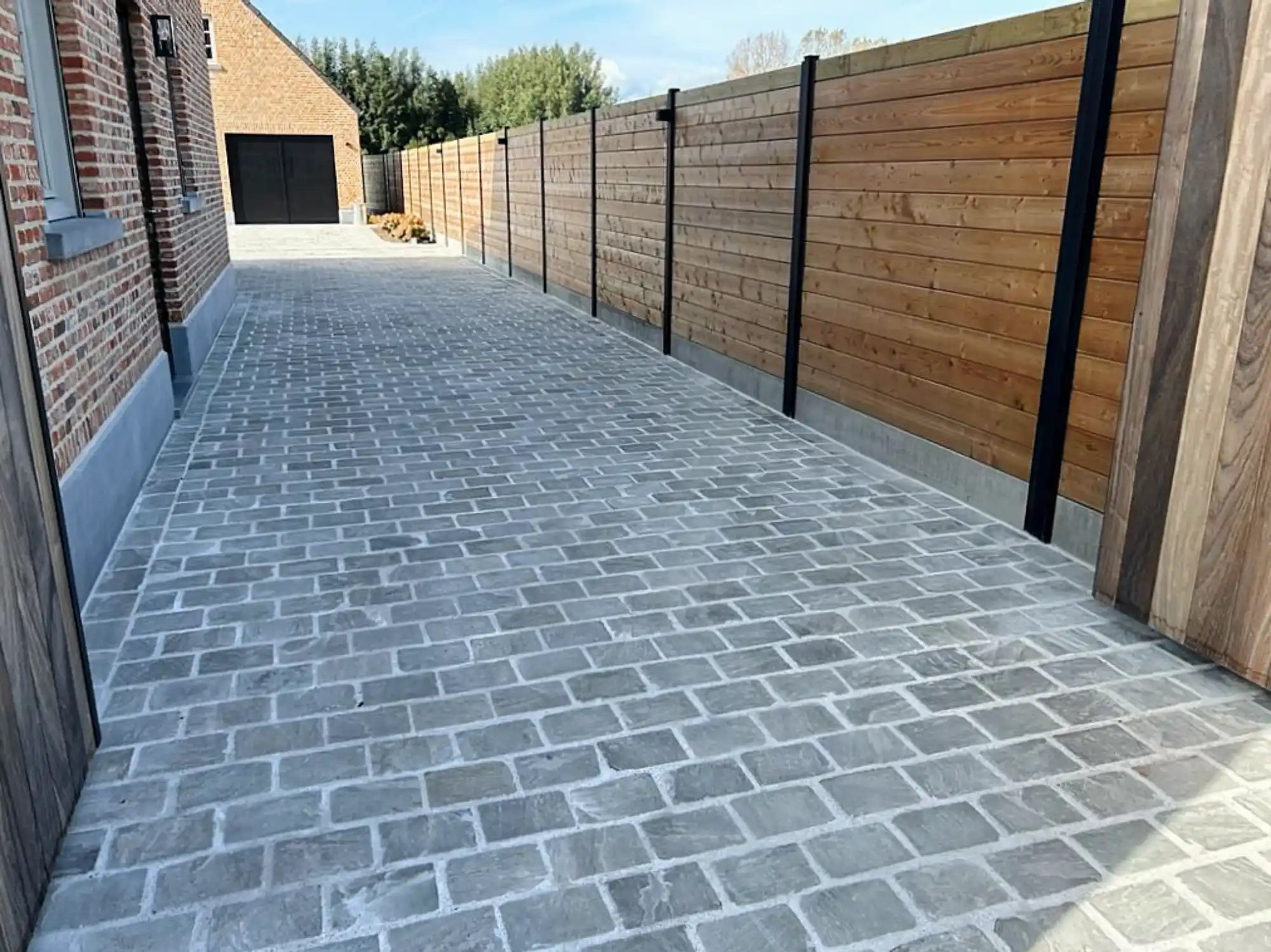 Voorbeeld van een gerealiseerd tuinproject door De Boogerd, met aandacht voor detail, duurzaamheid en maatwerk.