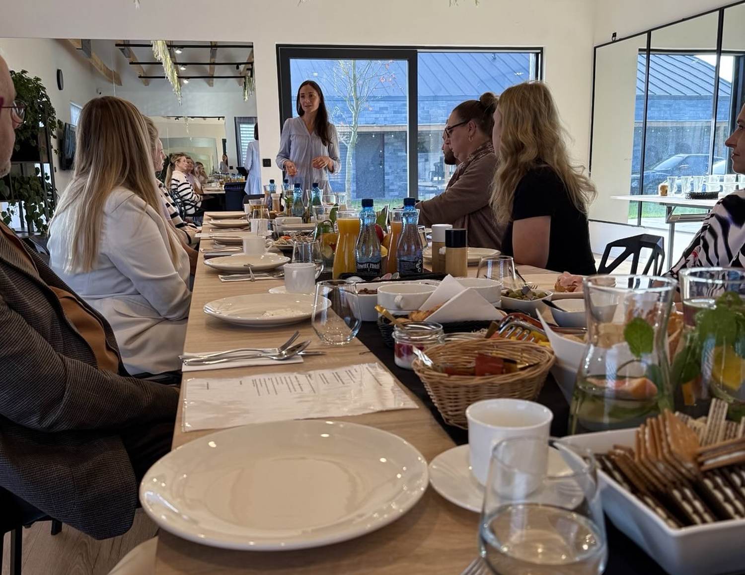 Lunch biznesowy pod Poznaniem w spokojnej restauracji