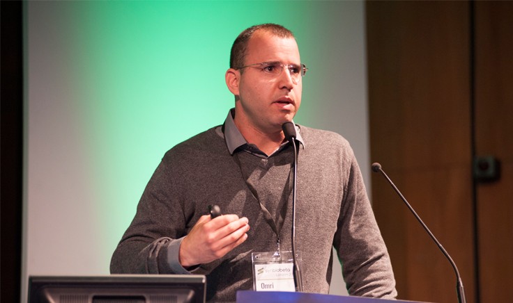 Omri Amirav-Drory at SynBioBeta London 2015.