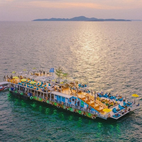 Tappia 浮动咖啡厅