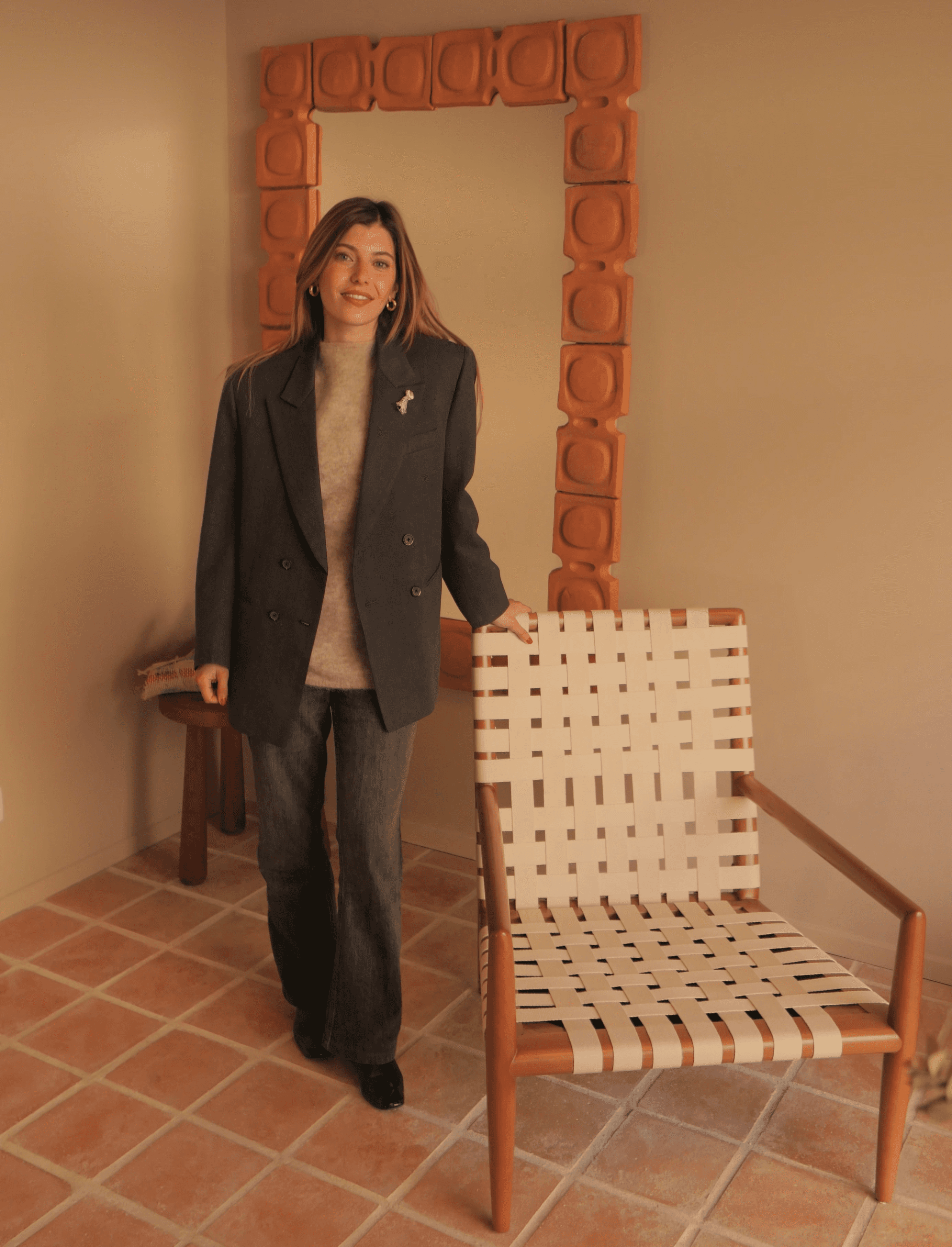 A model surrounded by photographers holding cameras