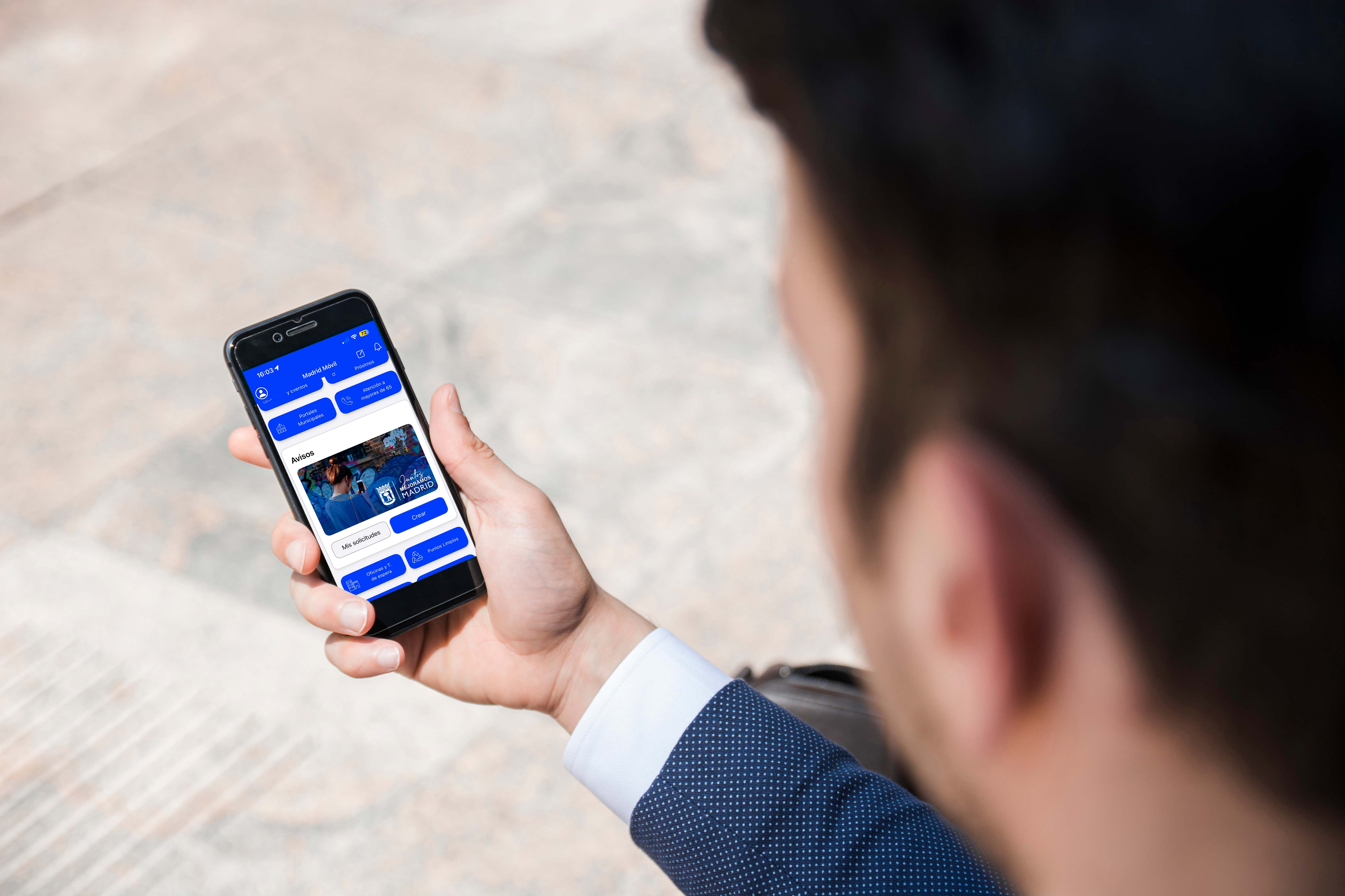 Chrome gradient cube with rounded edges on a white background—minimal 3D object for modern product design.