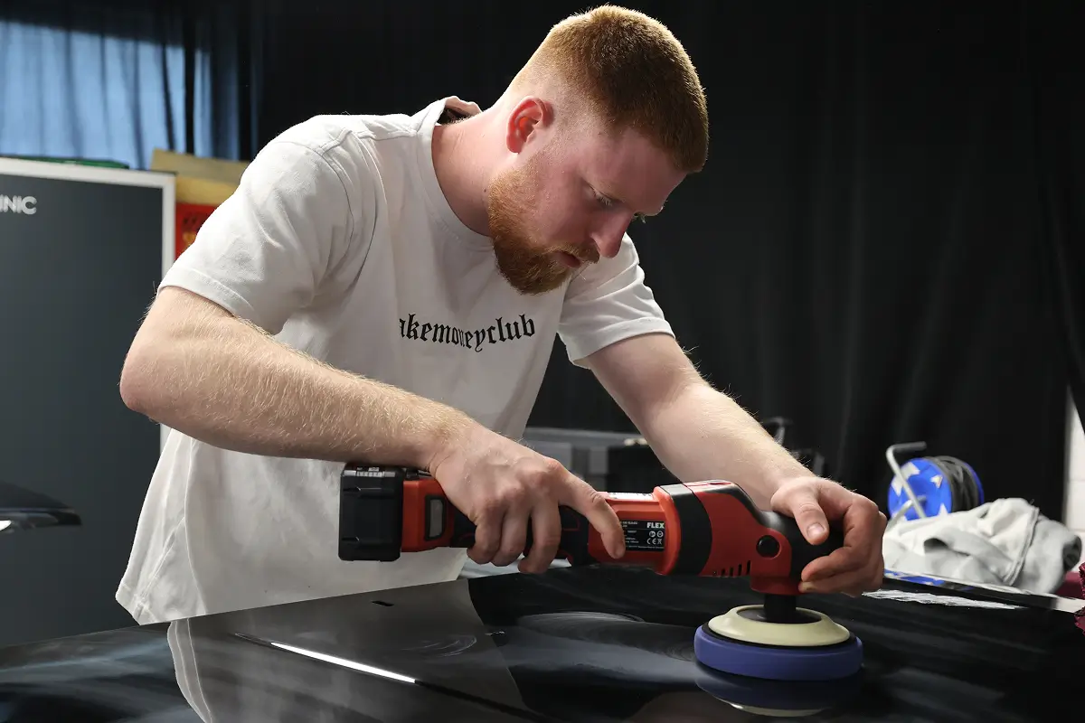 Lackaufbereitung bei Dobler Fahrzeugveredelung in Schorndorf