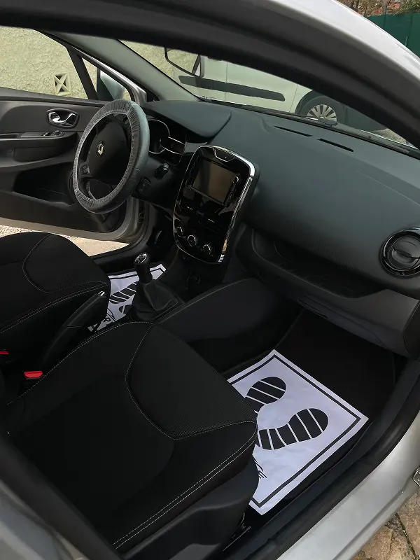 Intérieur automobile nettoyé sans eau à domicile - Splashy Fuveau