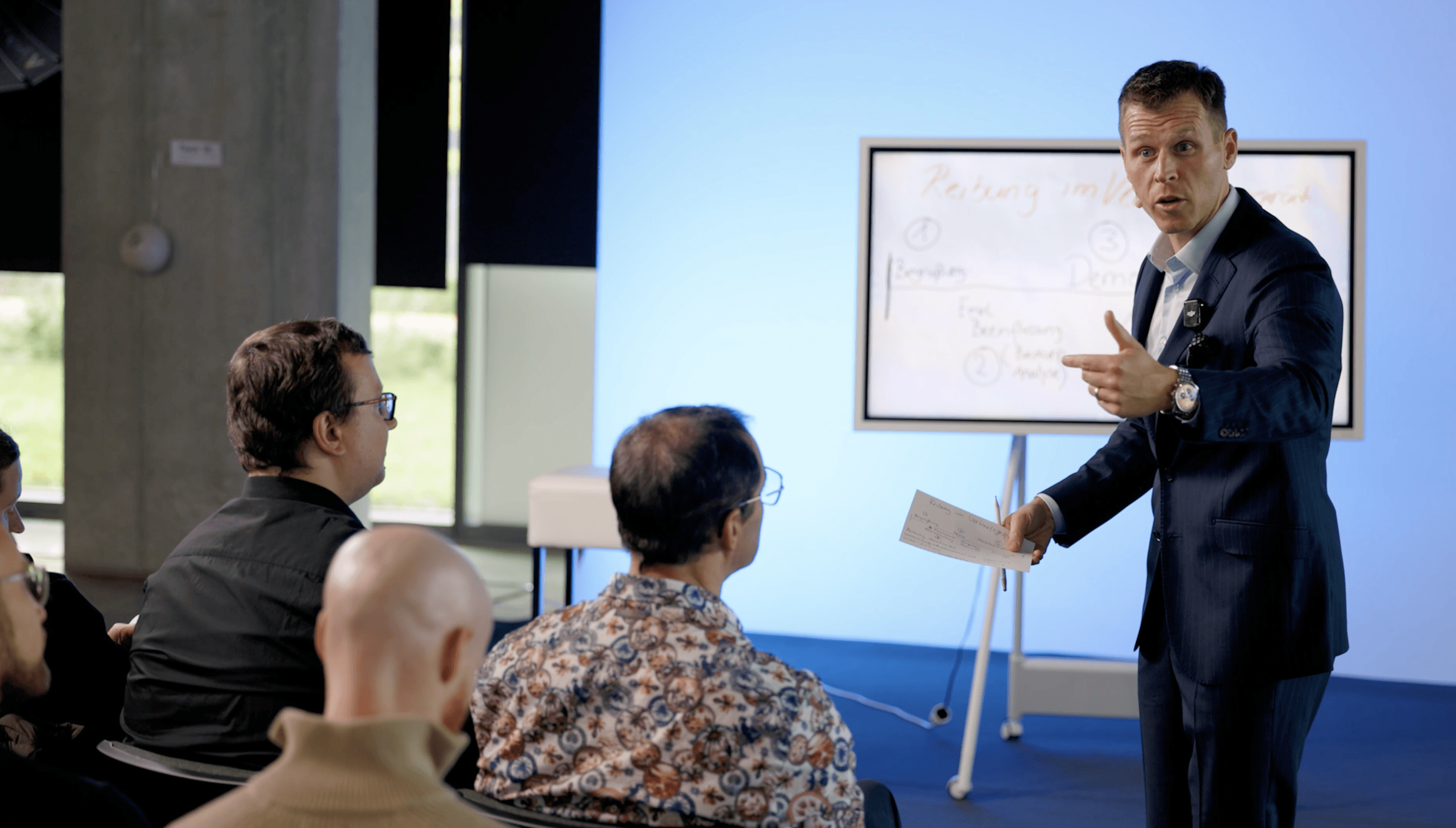 Über Timo Sven Bauer