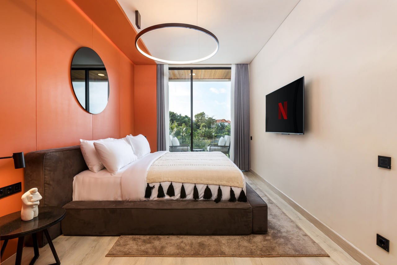 Ready-made modern 2 bedroom villa in Batu Belig area in Alex Villas 5 complex