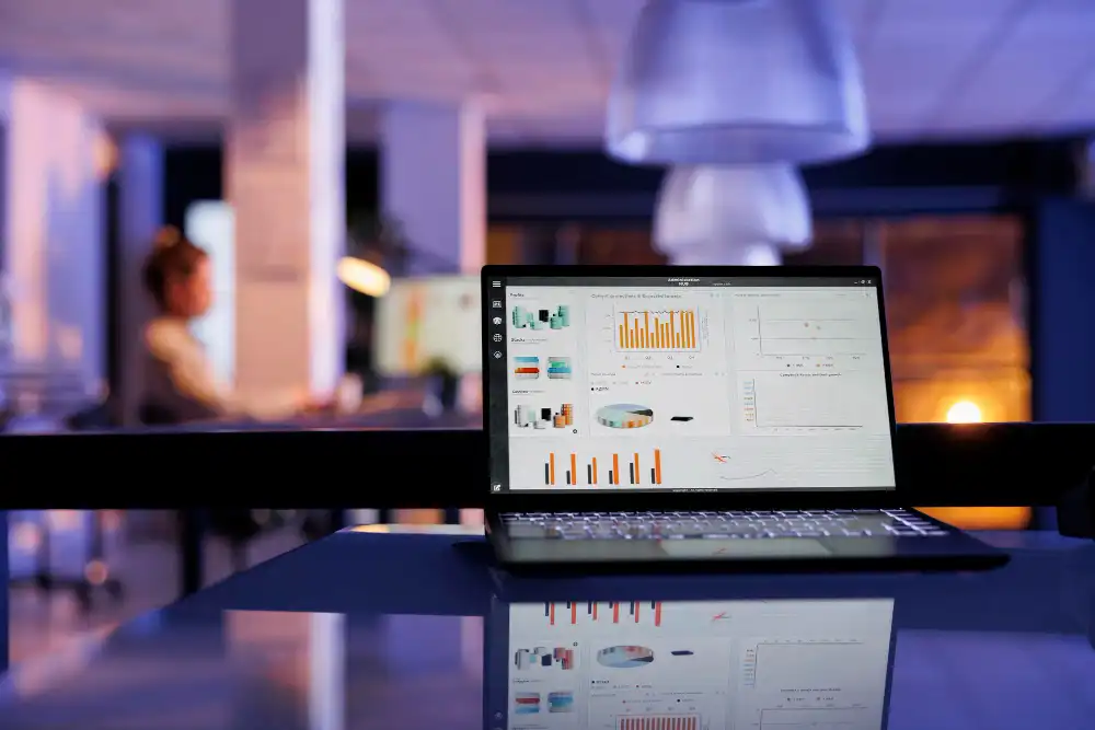 Laptop computer with seo progress